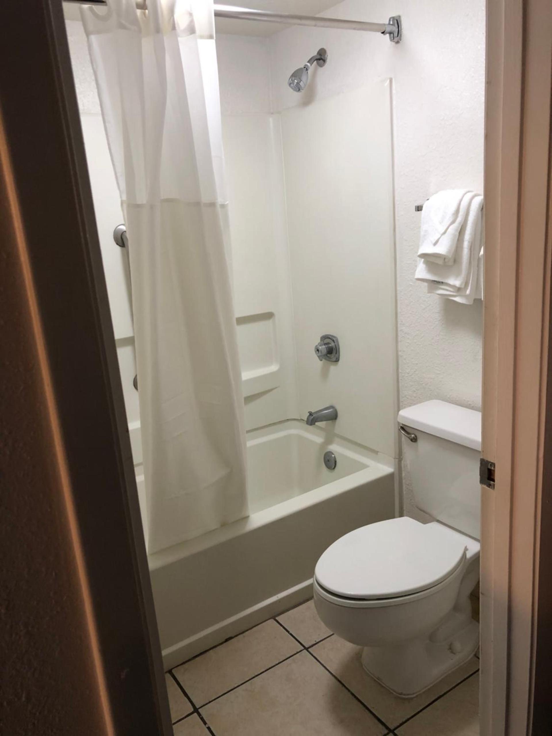 Green Palms Extended Stay photo 13