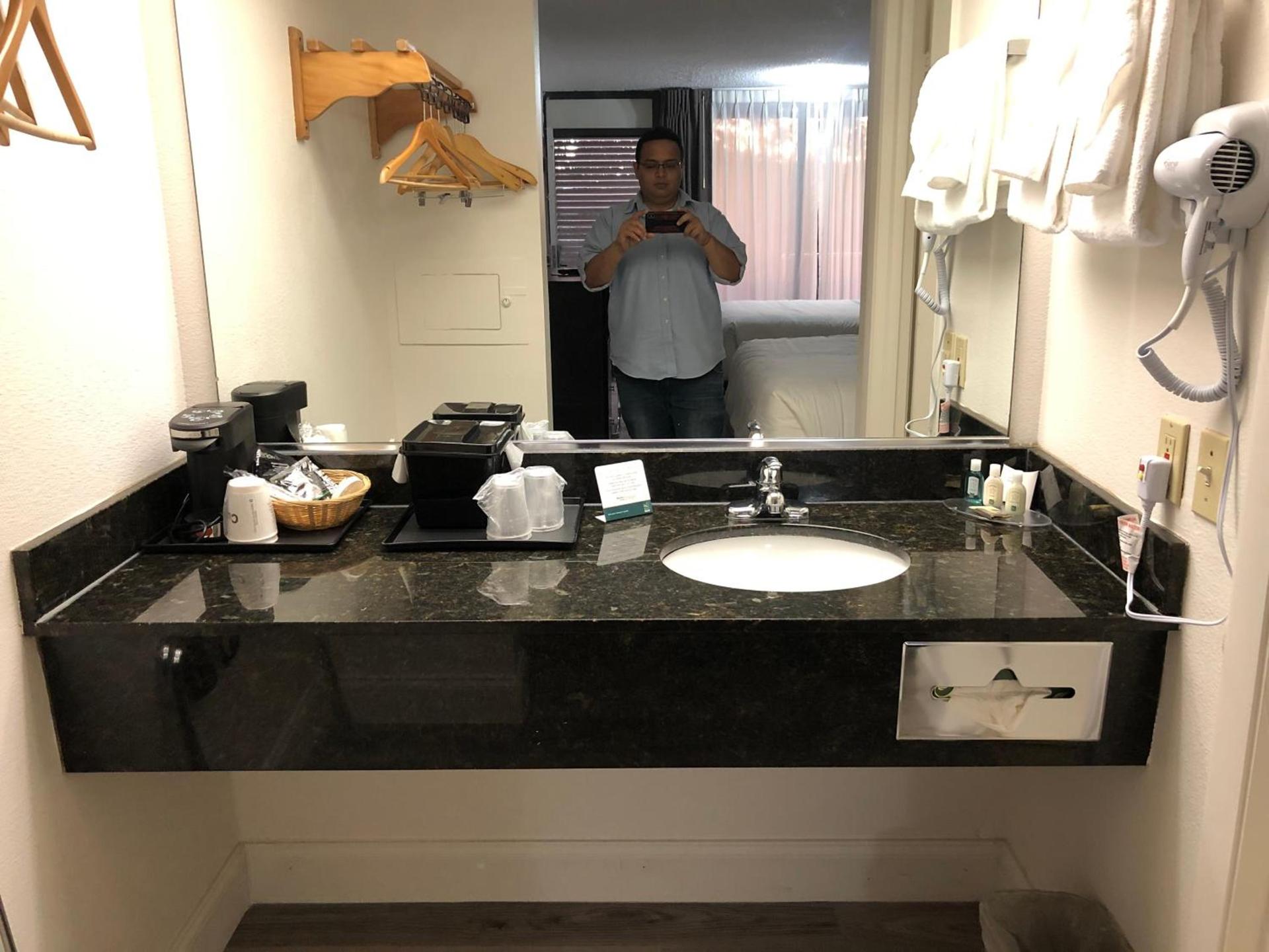 Green Palms Extended Stay photo 11