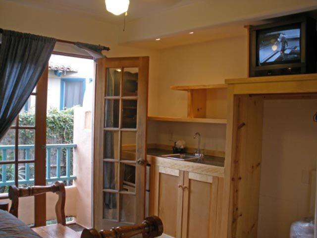 Les Artistes Inn photo 53