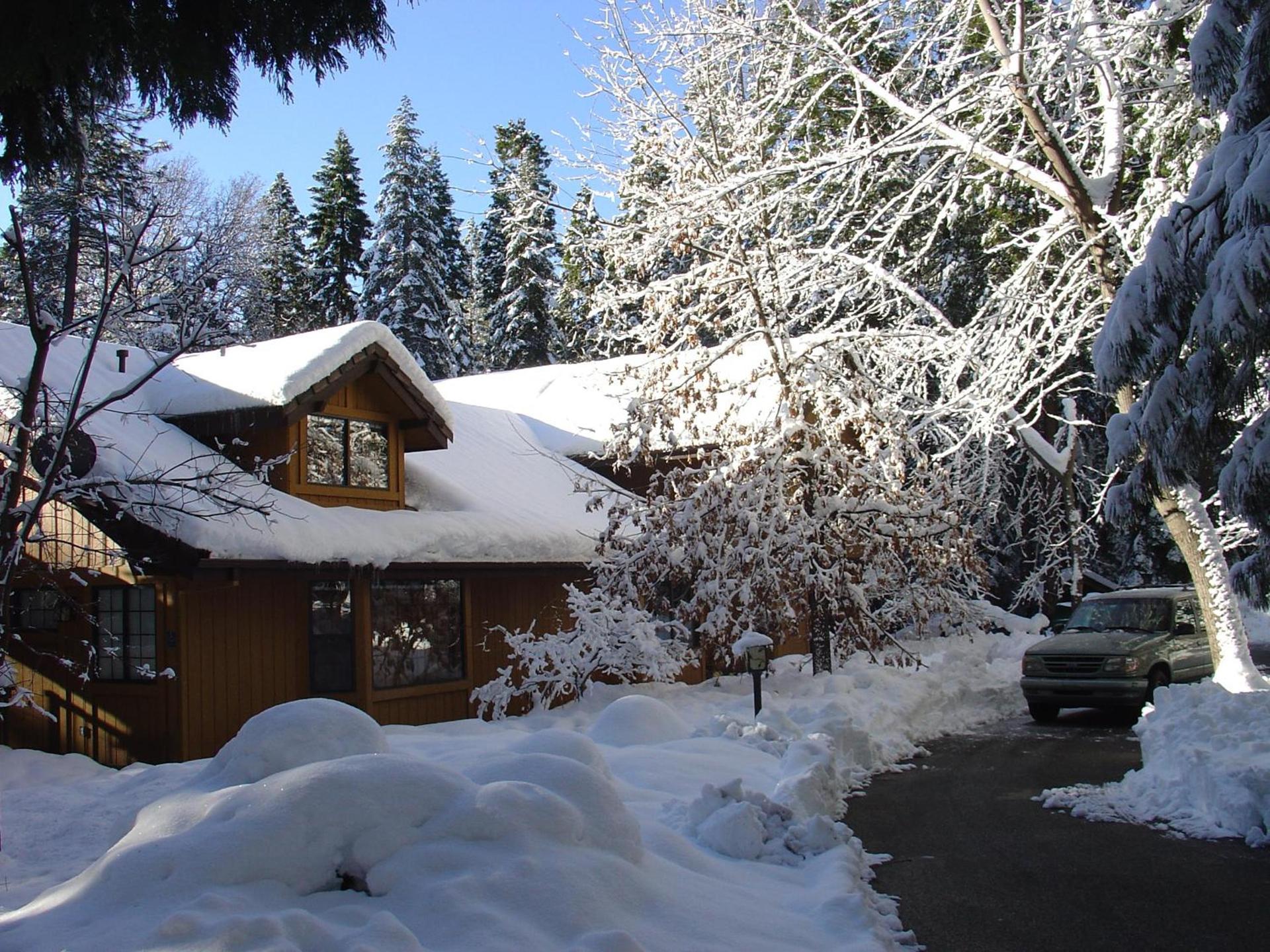 Harmony Ridge Lodge — hotel in Nevada City