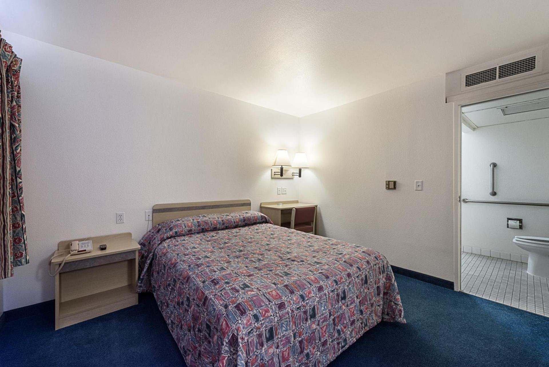 Park Inn by Radisson, Winnemucca photo 64
