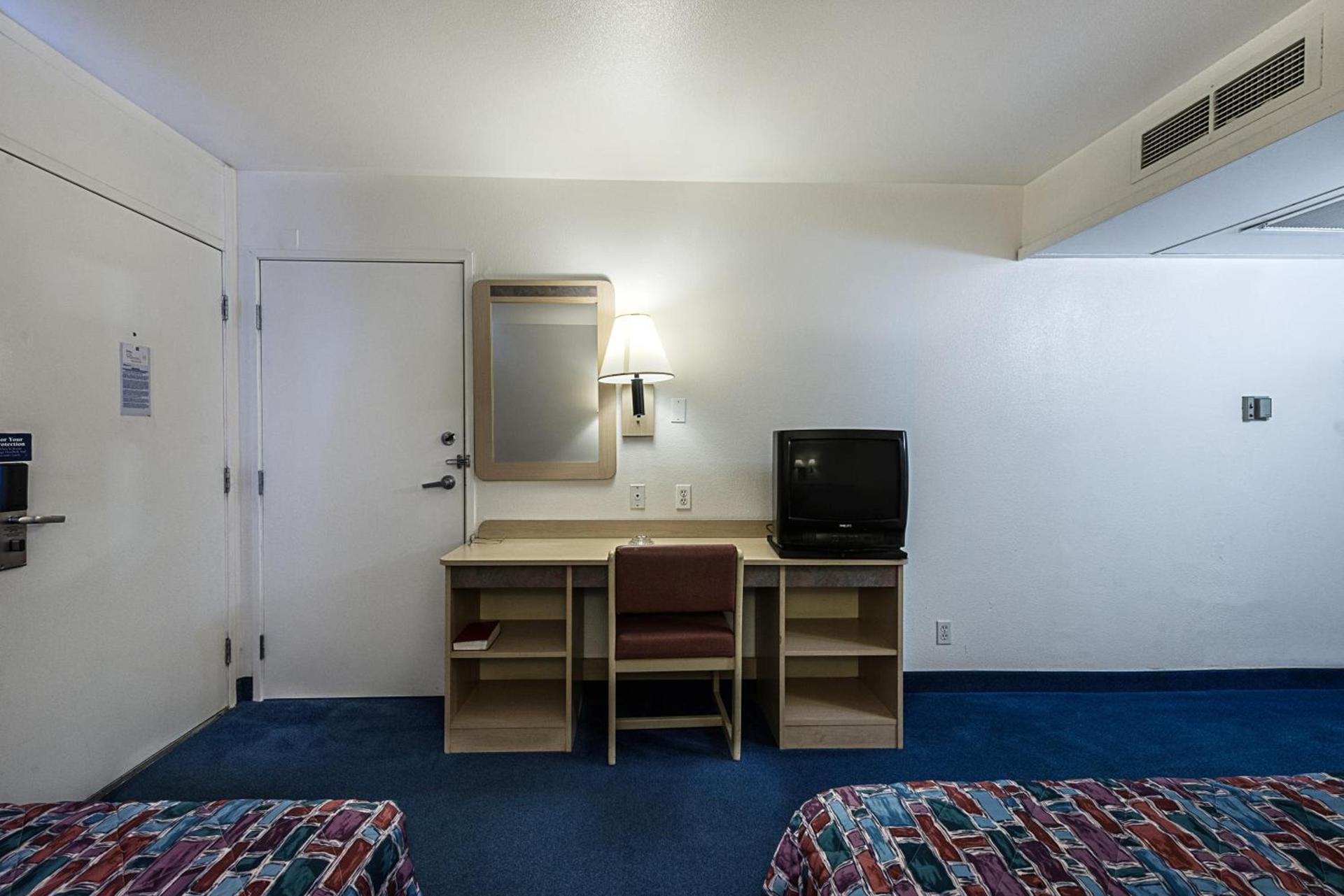 Park Inn by Radisson, Winnemucca photo 68