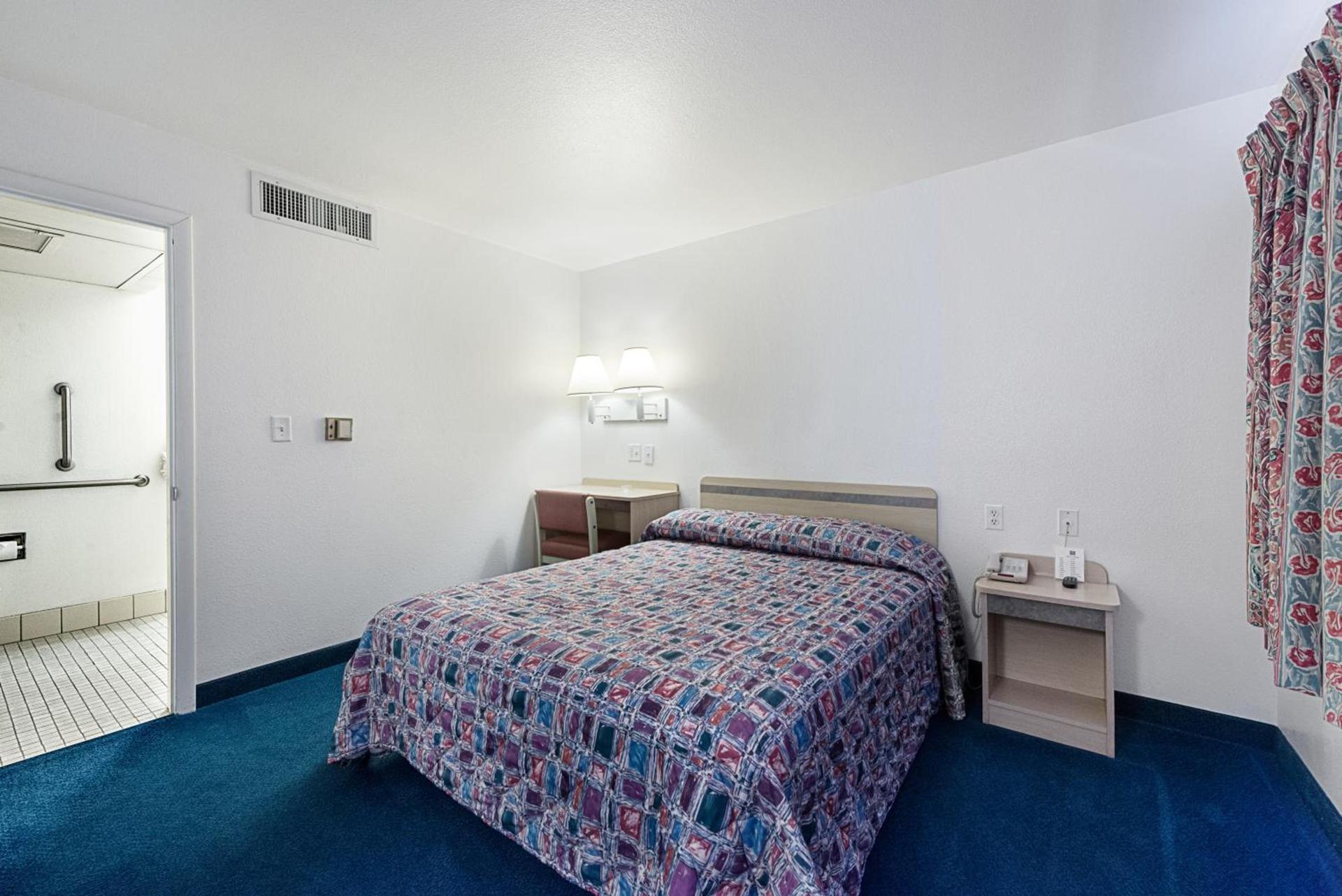 Park Inn by Radisson, Winnemucca photo 69