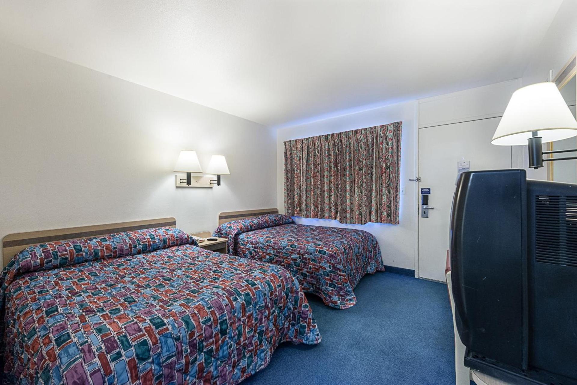 Park Inn by Radisson, Winnemucca photo 70