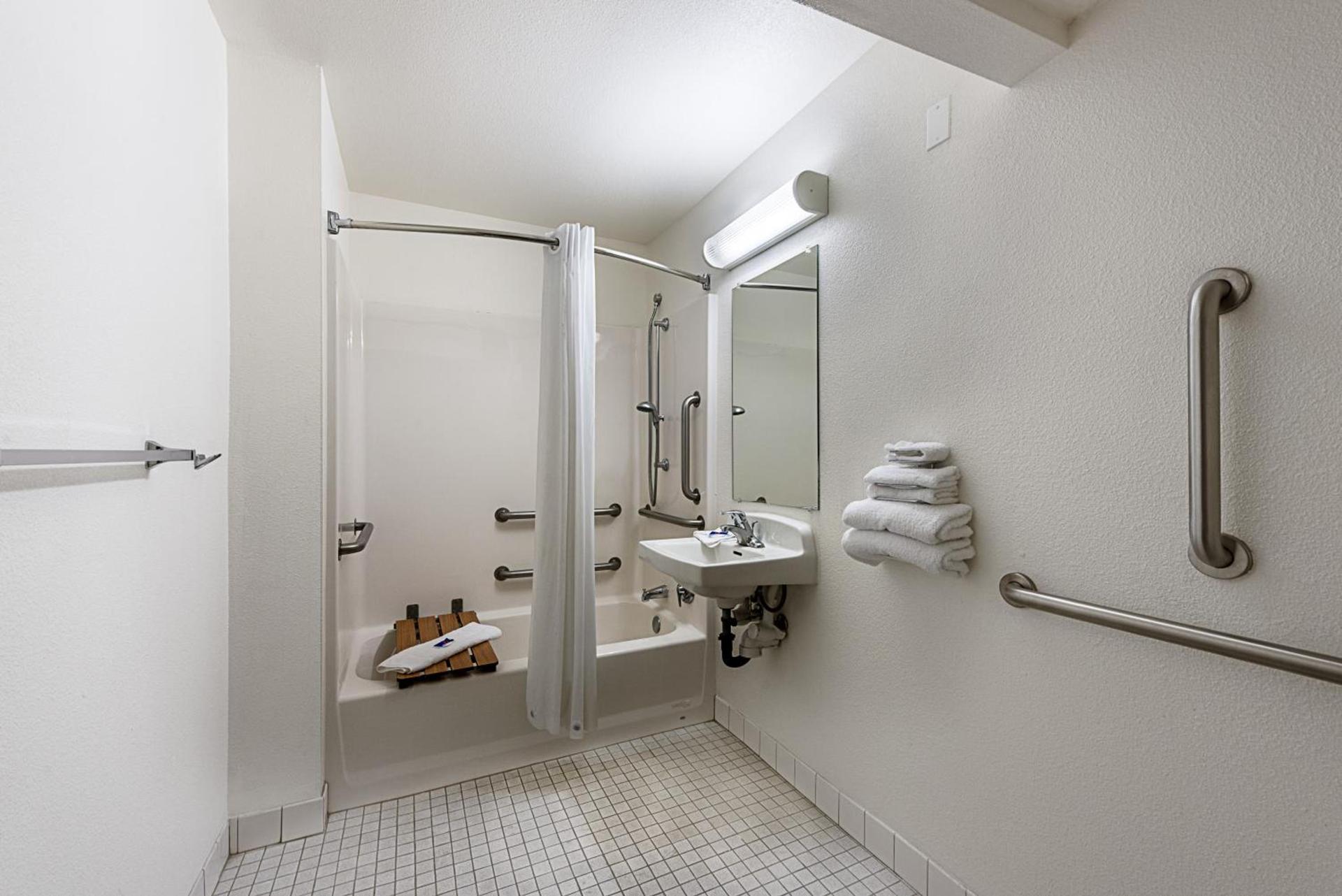 Park Inn by Radisson, Winnemucca photo 71