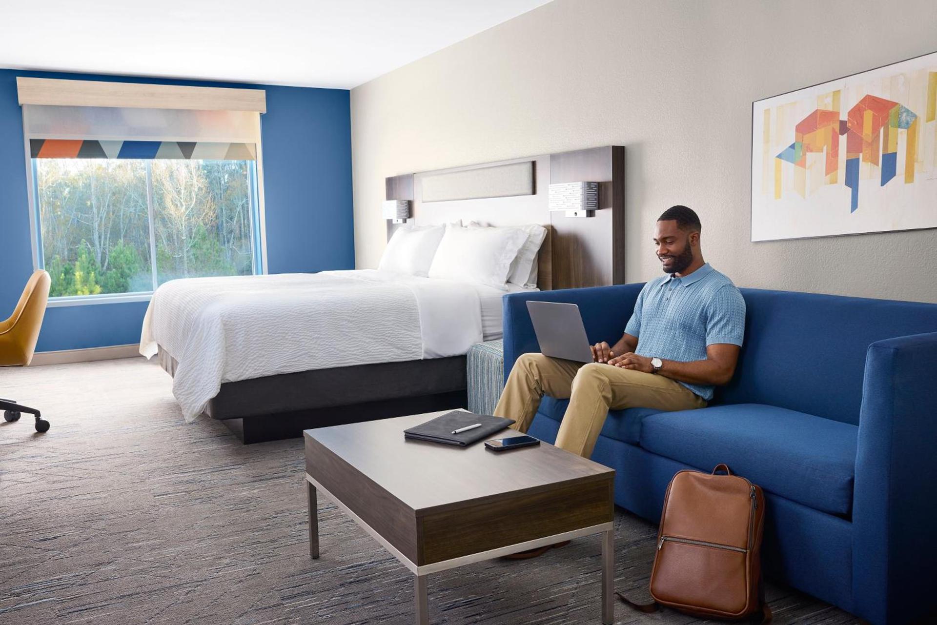 Holiday Inn Express & Suites Sheridan South by IHG photo 10