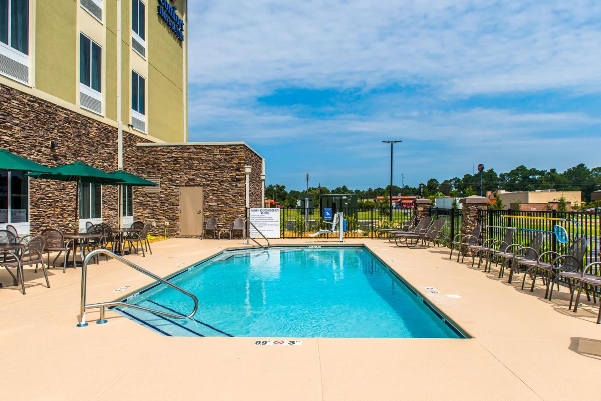 Comfort Inn & Suites Valdosta I-75 photo 54