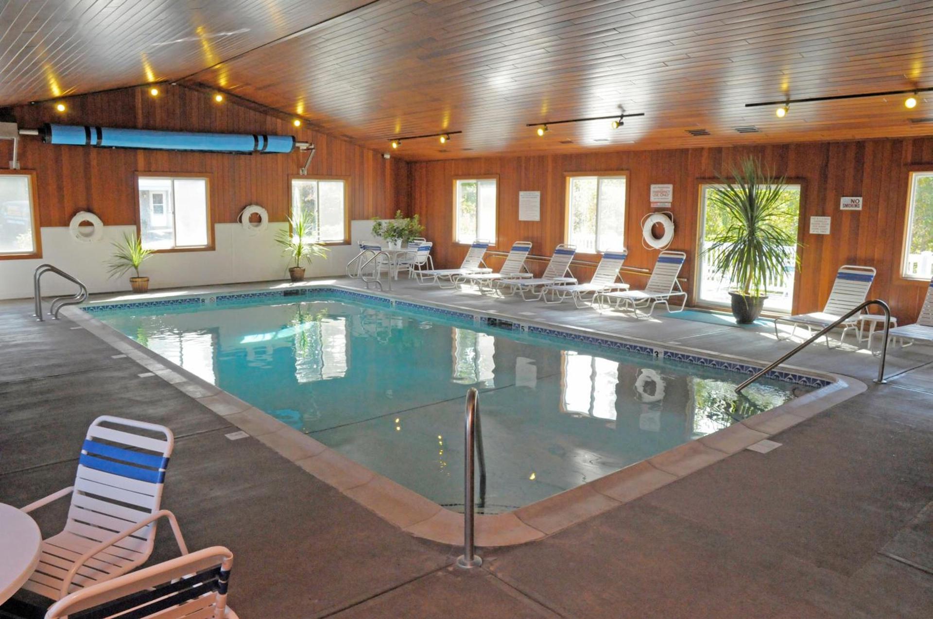 Elmwood Resort Hotel photo 2
