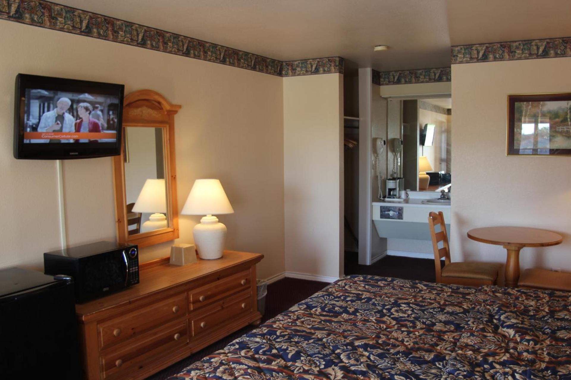 Lakeside inn & suites by OYO Mathis I 37 photo 17