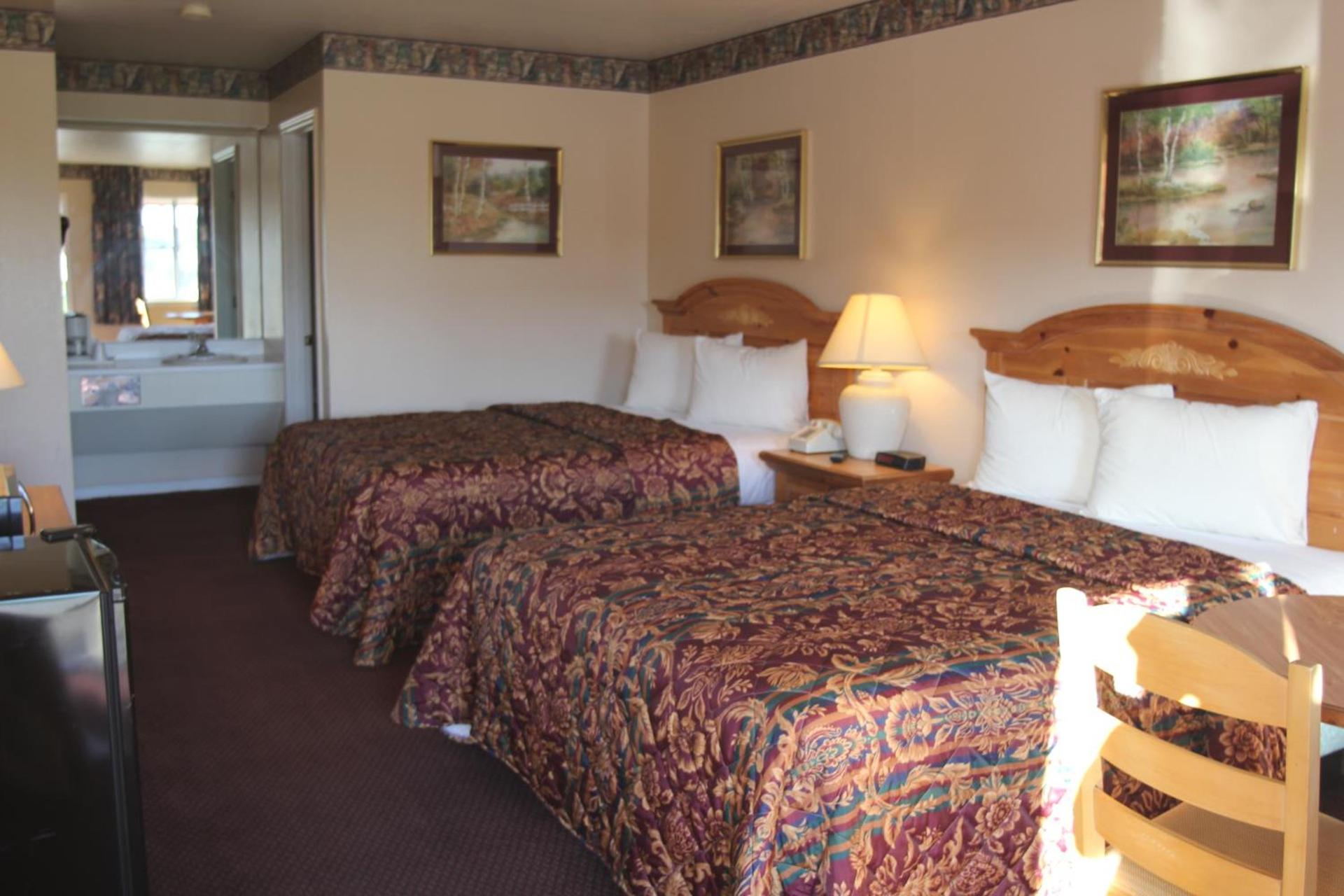 Lakeside inn & suites by OYO Mathis I 37 photo 13