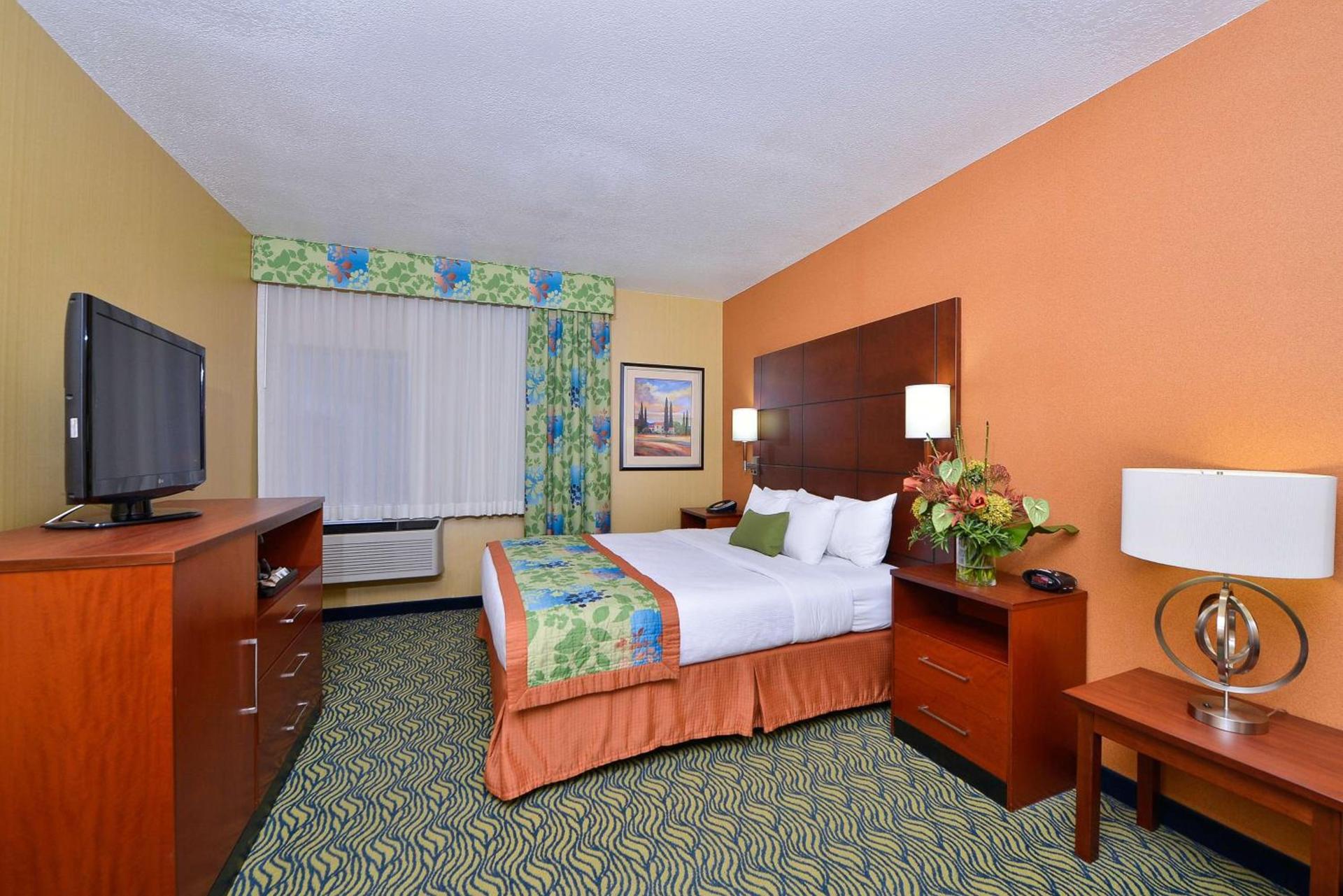 Best Western PLUS Fresno Inn photo 17