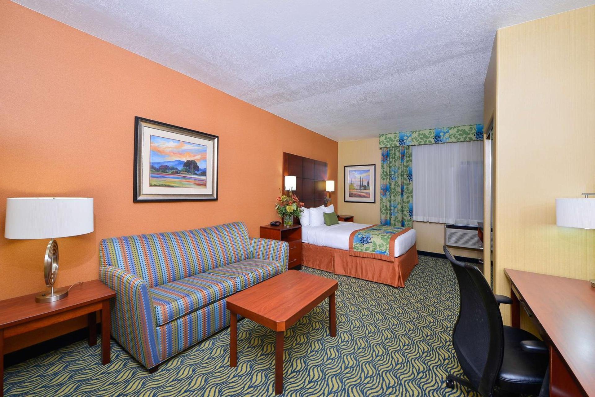 Best Western PLUS Fresno Inn photo 13