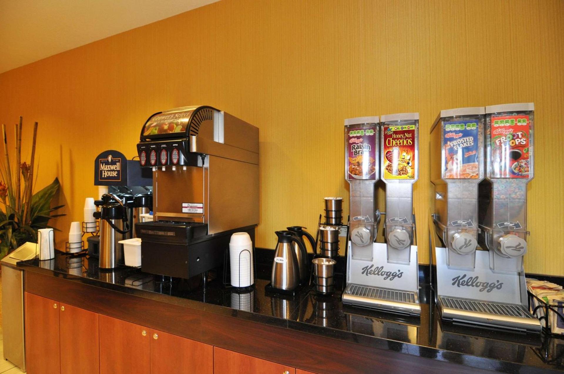 Best Western PLUS Fresno Inn photo 21
