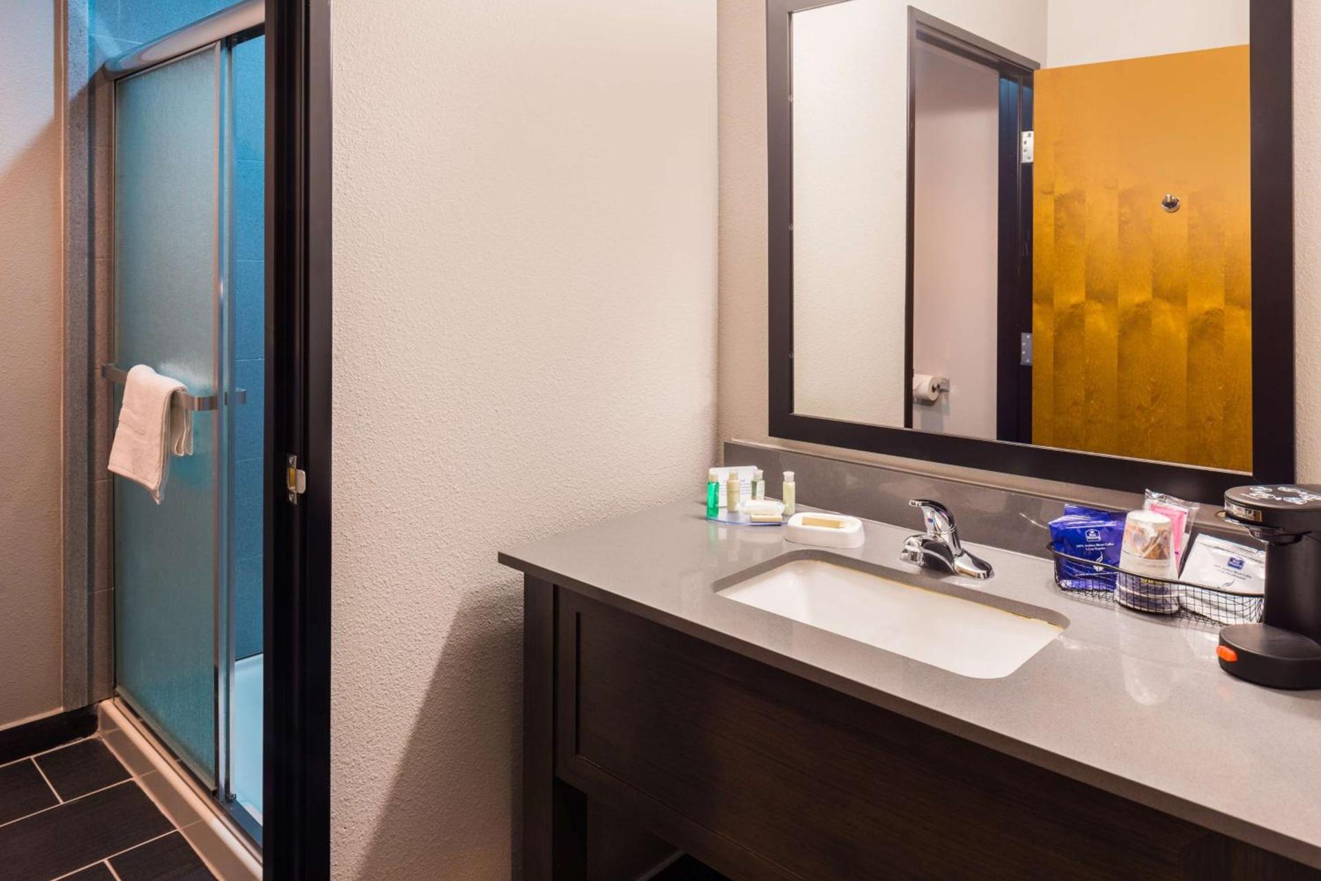 Best Western Plus Regency Park photo 10