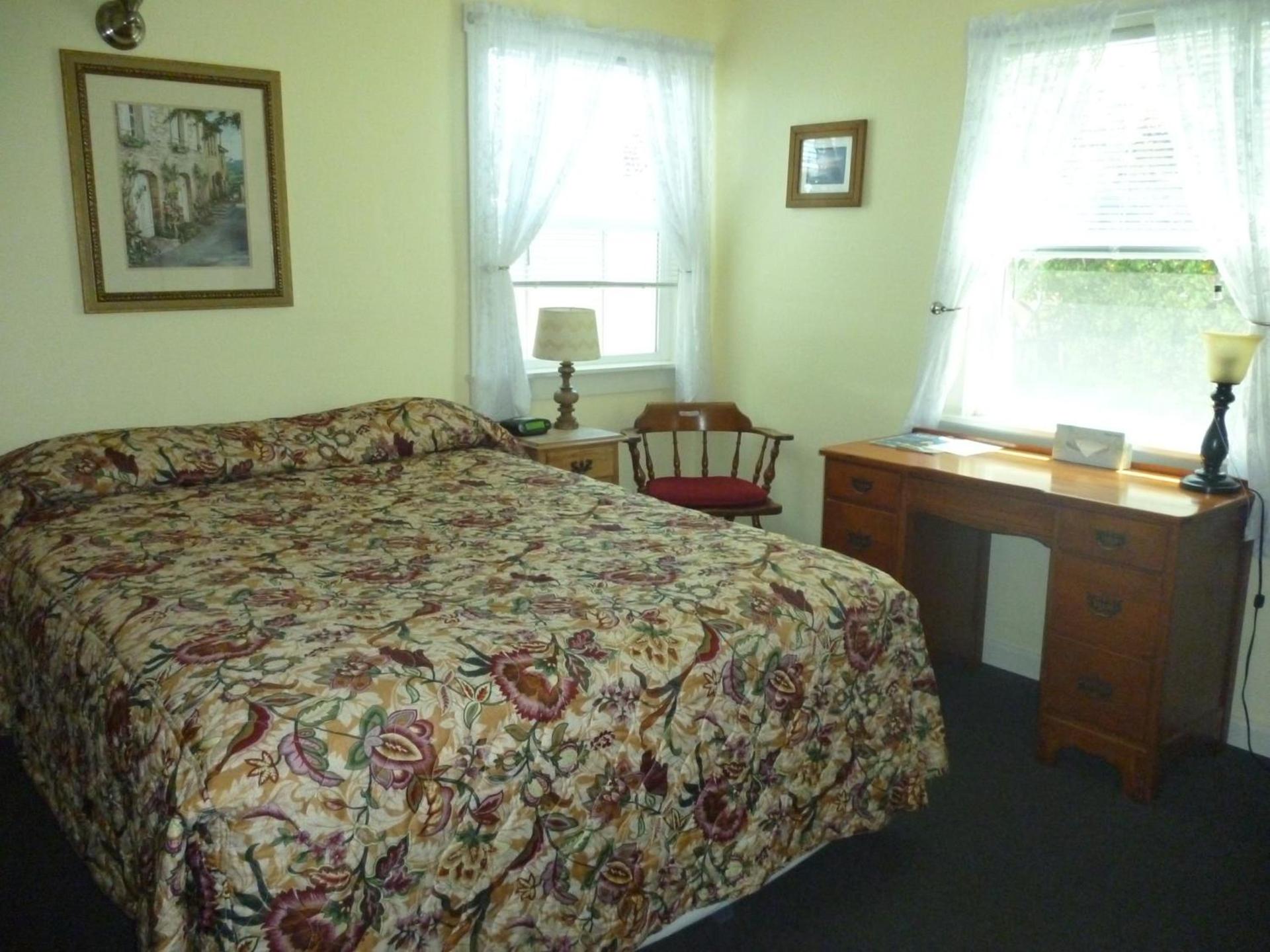 Harbor Inn photo 62
