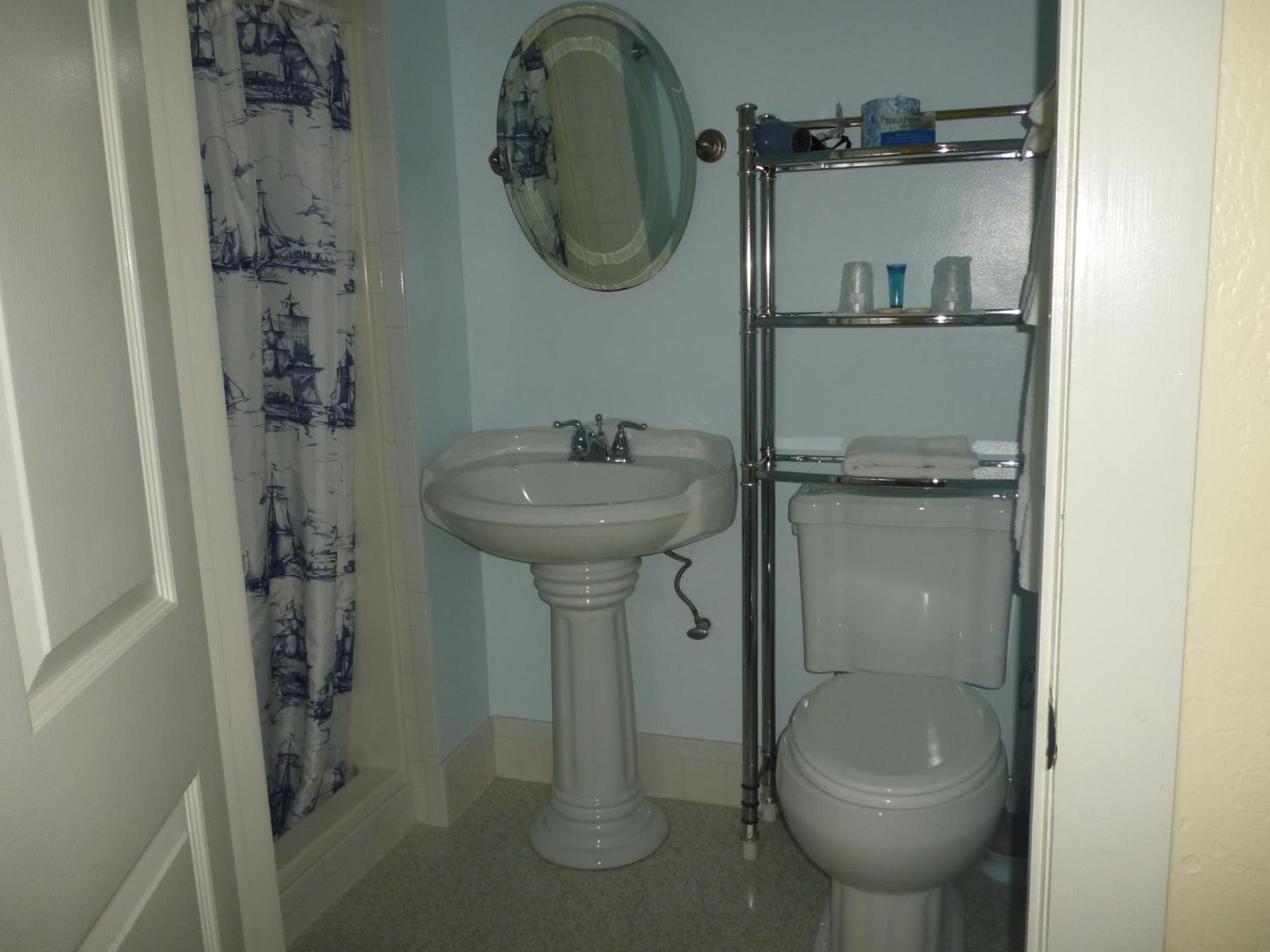 Harbor Inn photo 65