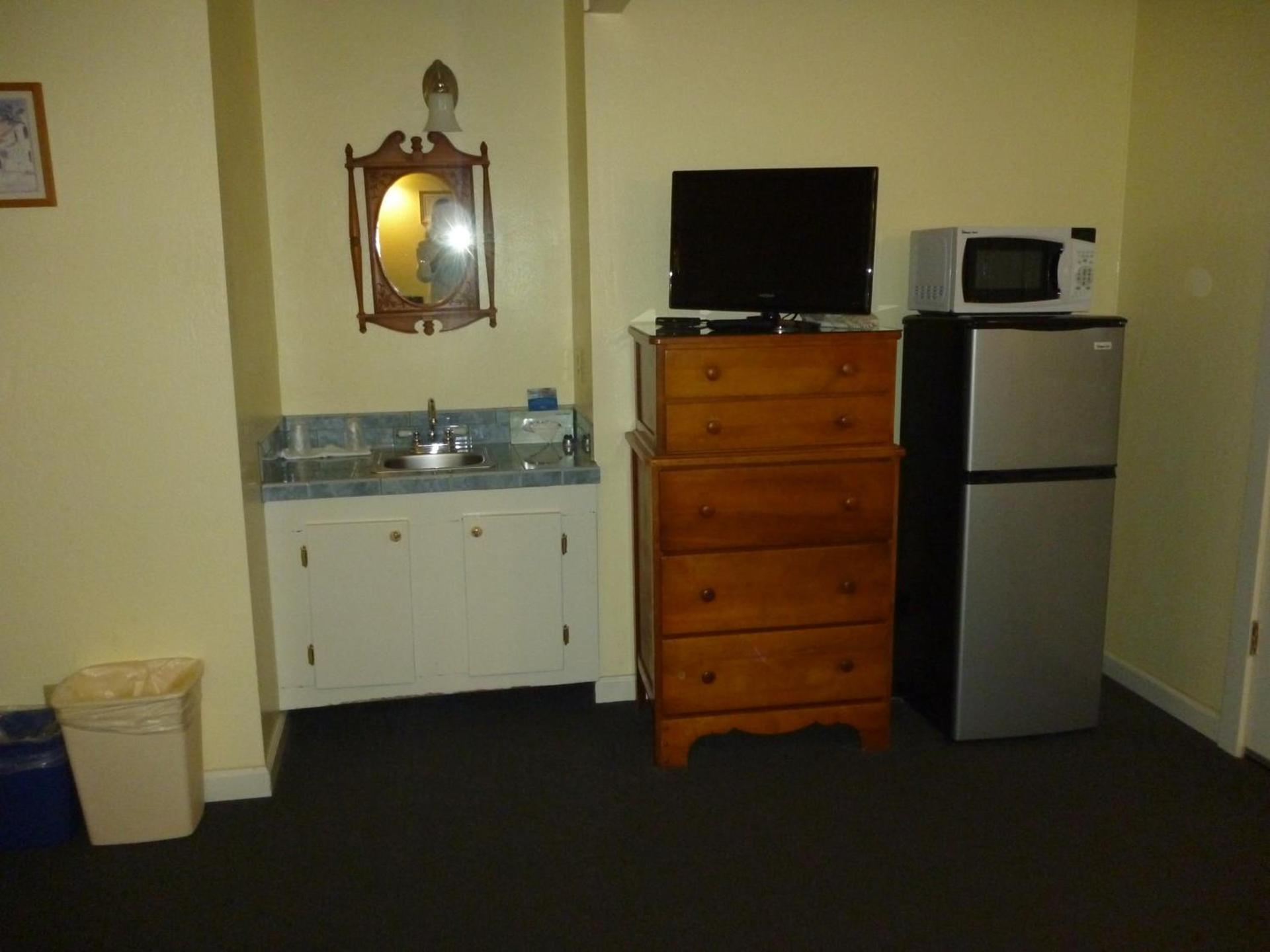 Harbor Inn photo 69