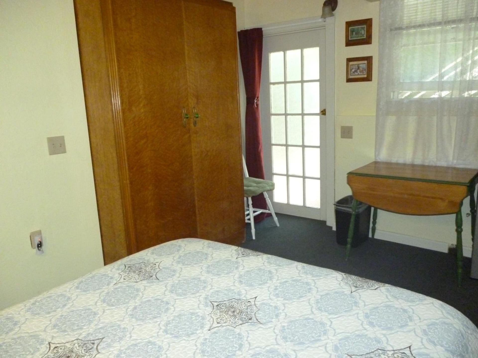 Harbor Inn photo 71