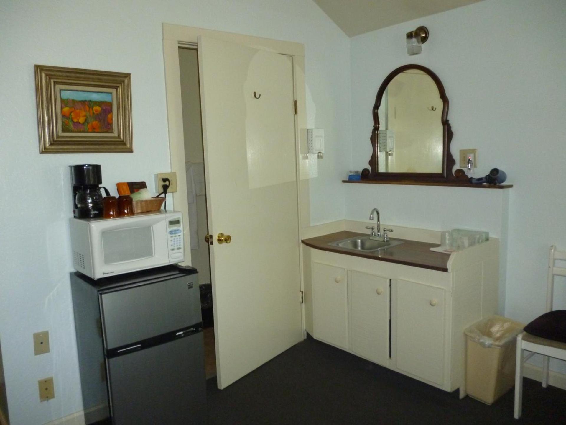 Harbor Inn photo 74