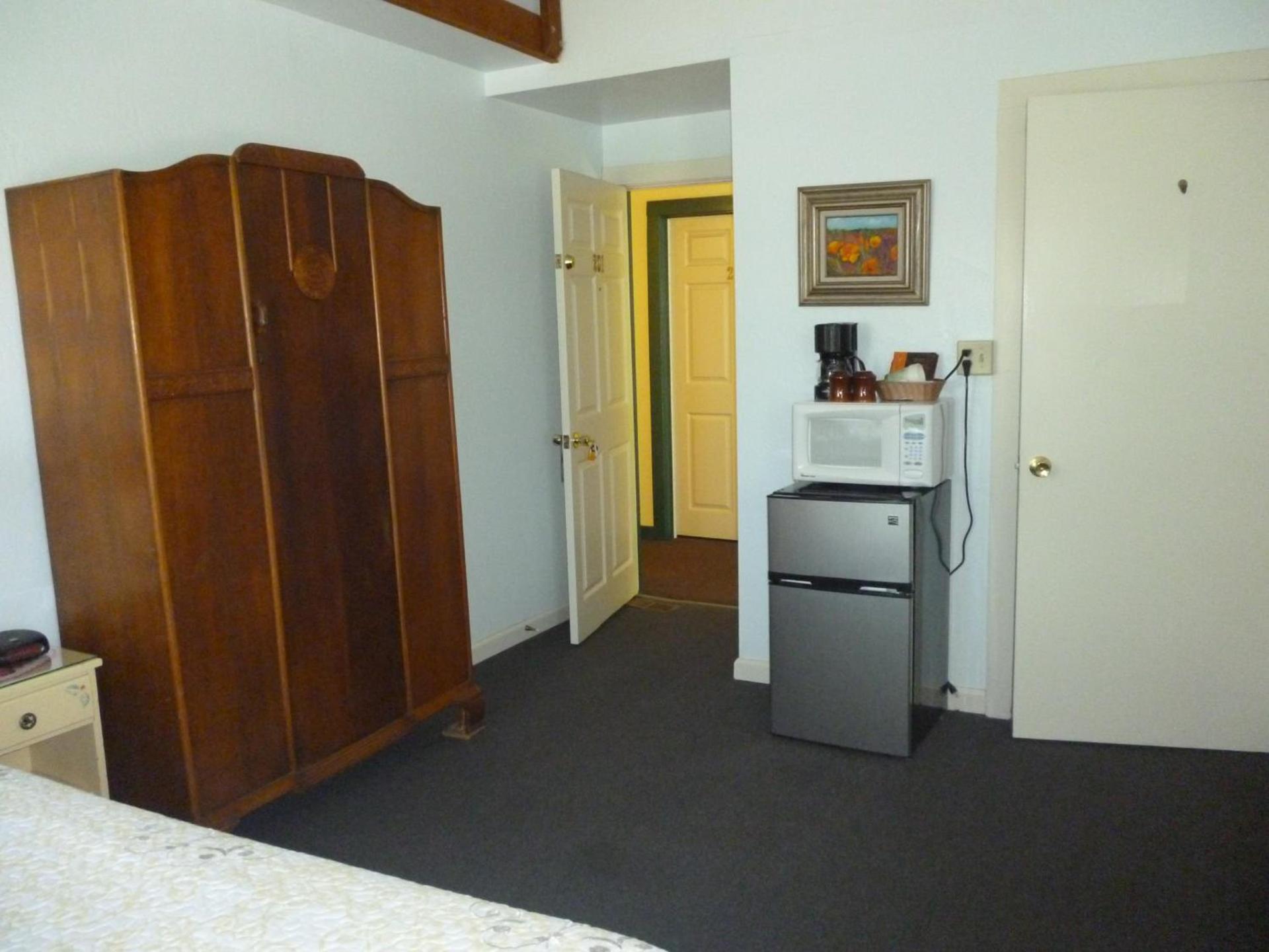 Harbor Inn photo 75