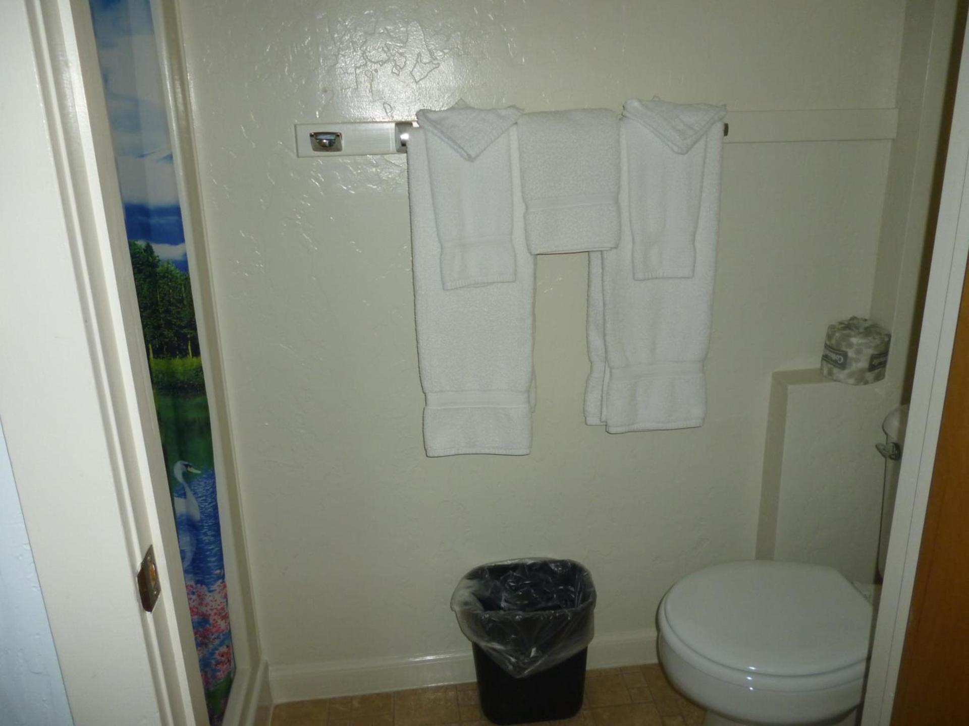 Harbor Inn photo 78