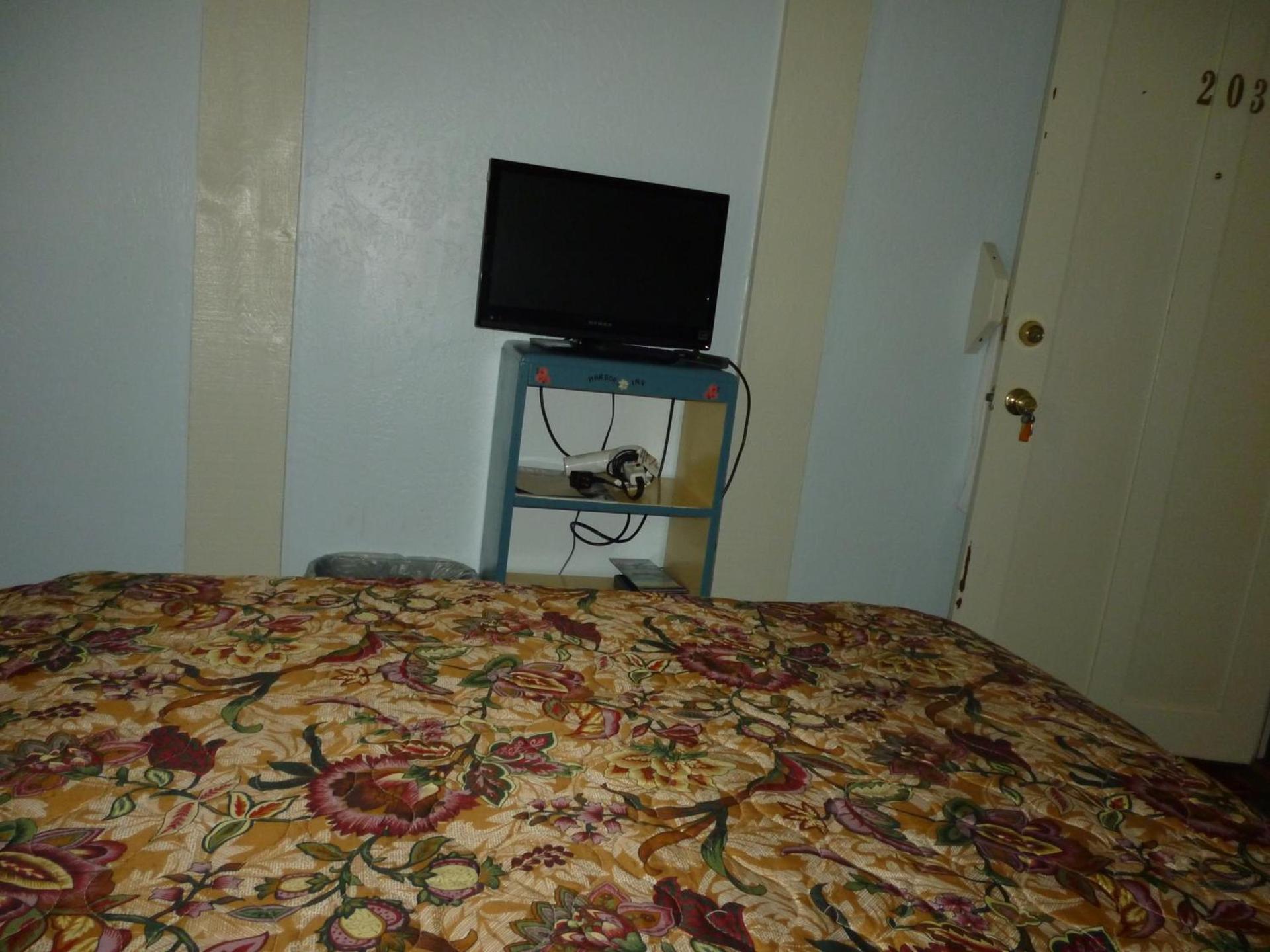 Harbor Inn photo 79