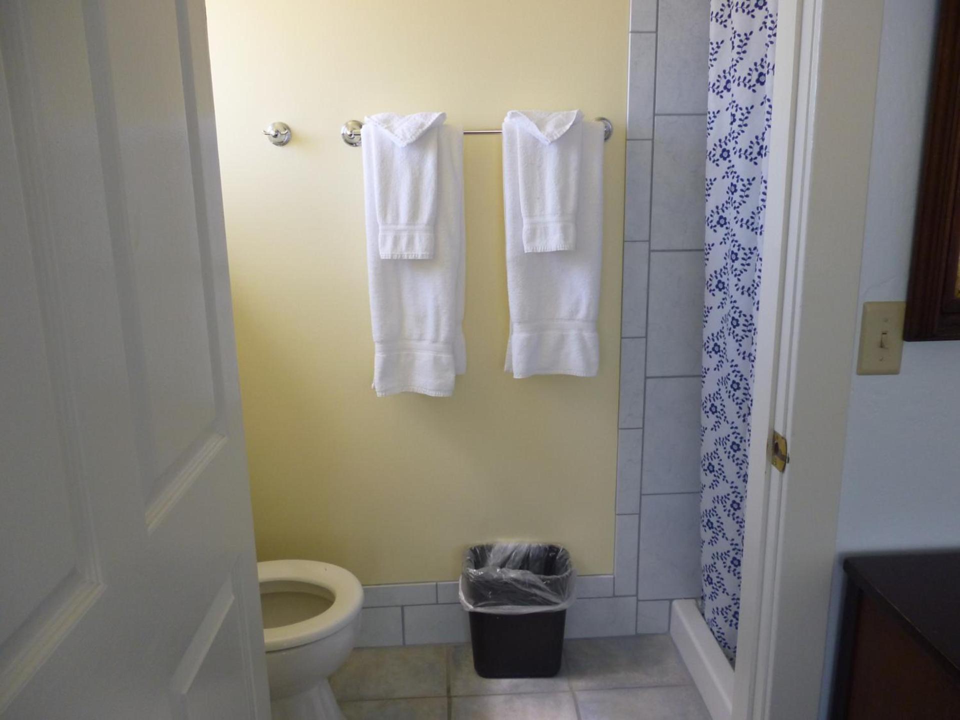 Harbor Inn photo 82