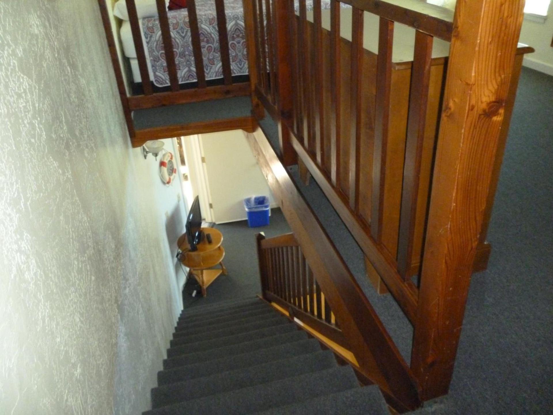 Harbor Inn photo 92