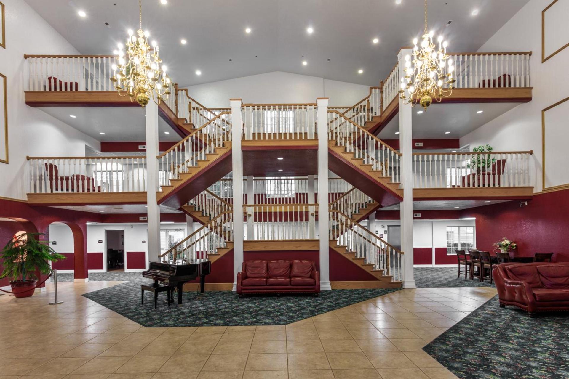 Branson Towers Hotel photo 2