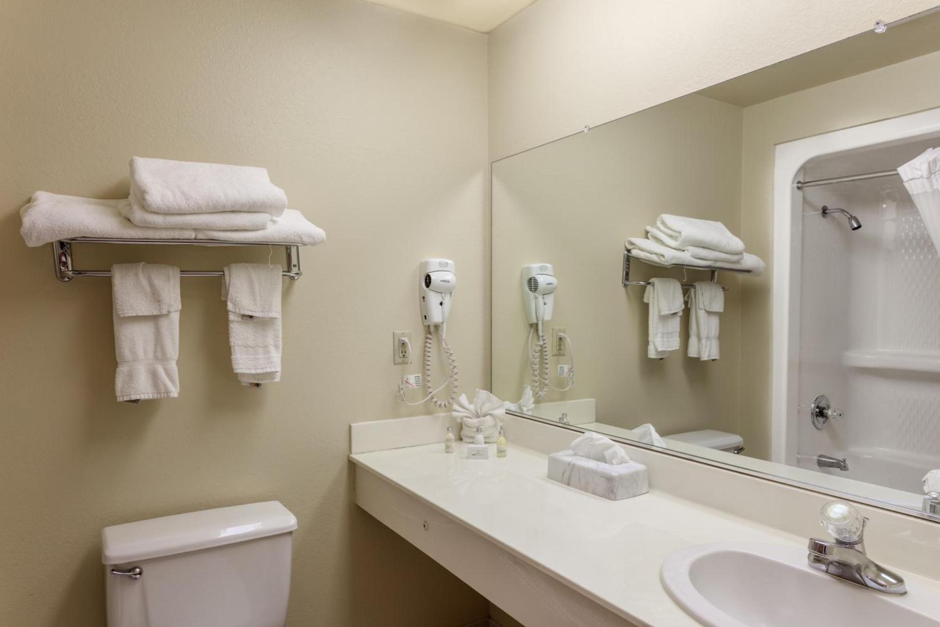 Branson Towers Hotel photo 39