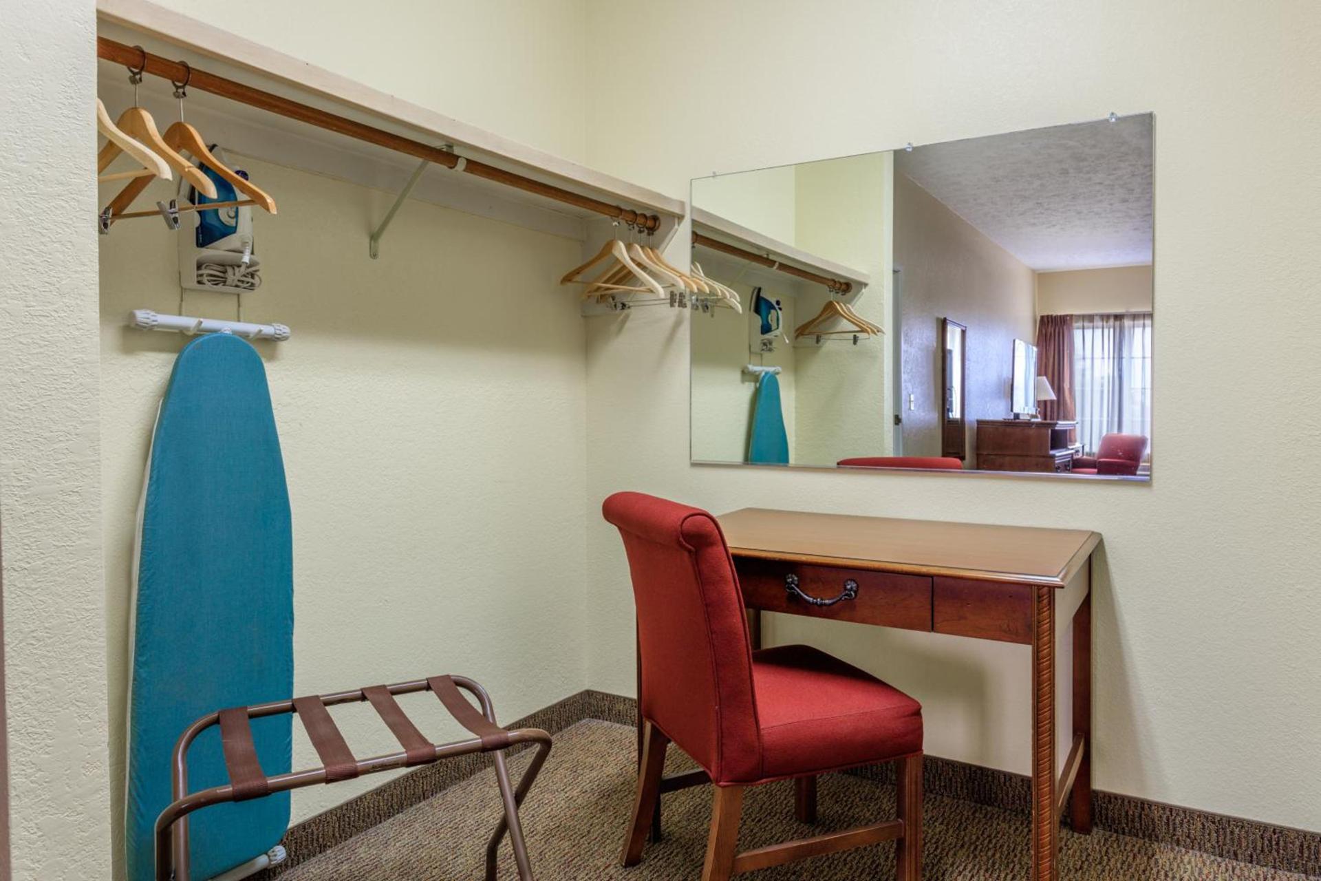 Branson Towers Hotel photo 28