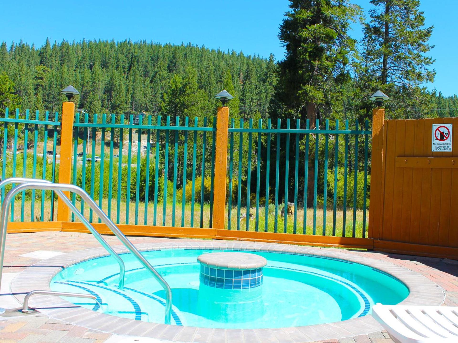 Truckee Donner Lodge photo 32
