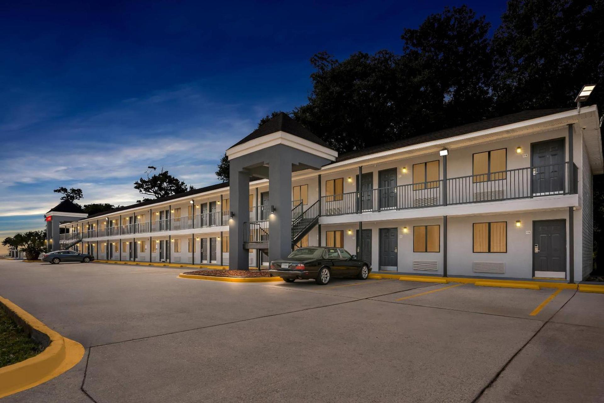 Econo Lodge Biloxi Beach photo 36