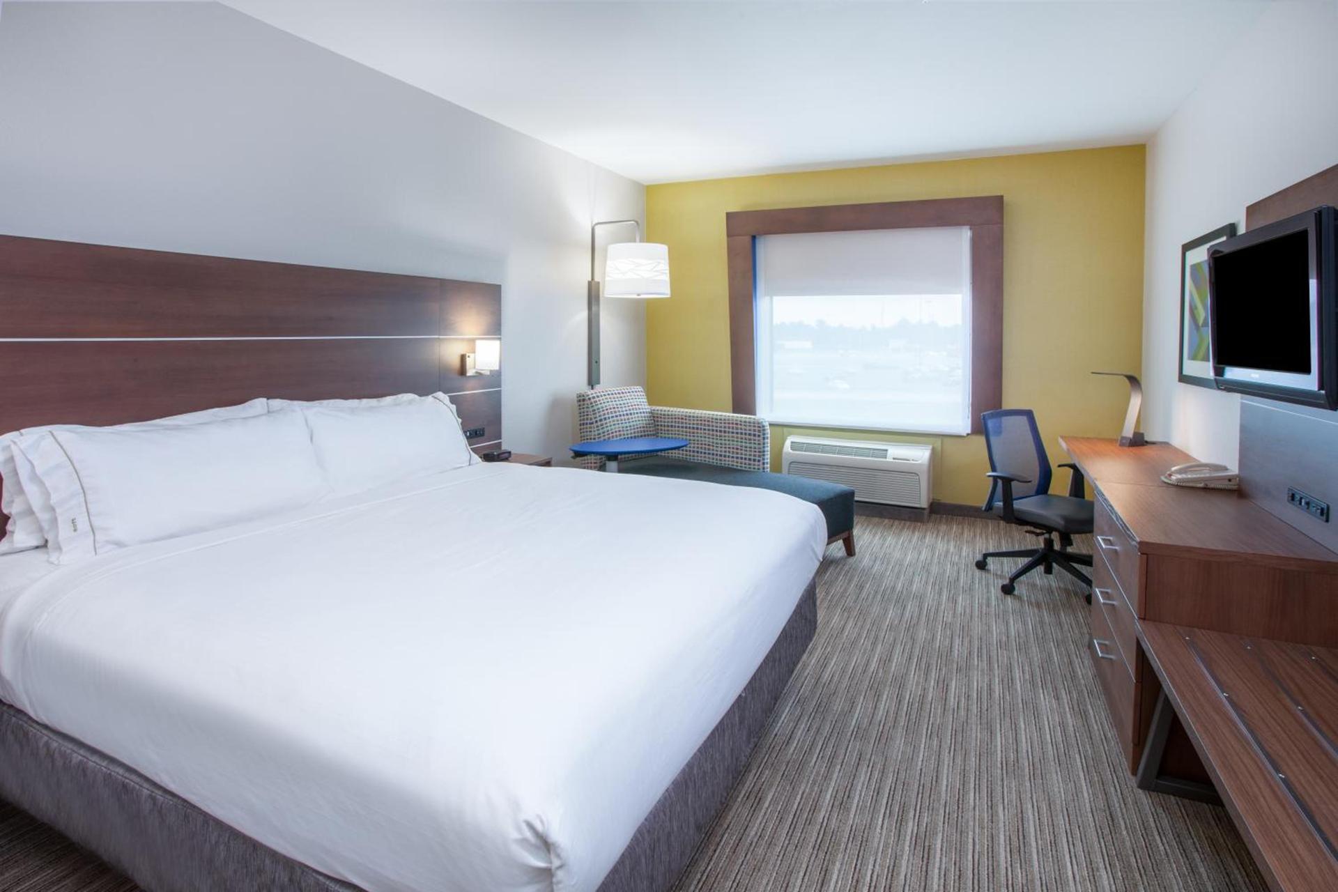 Holiday Inn Express & Suites Texarkana by IHG photo 6