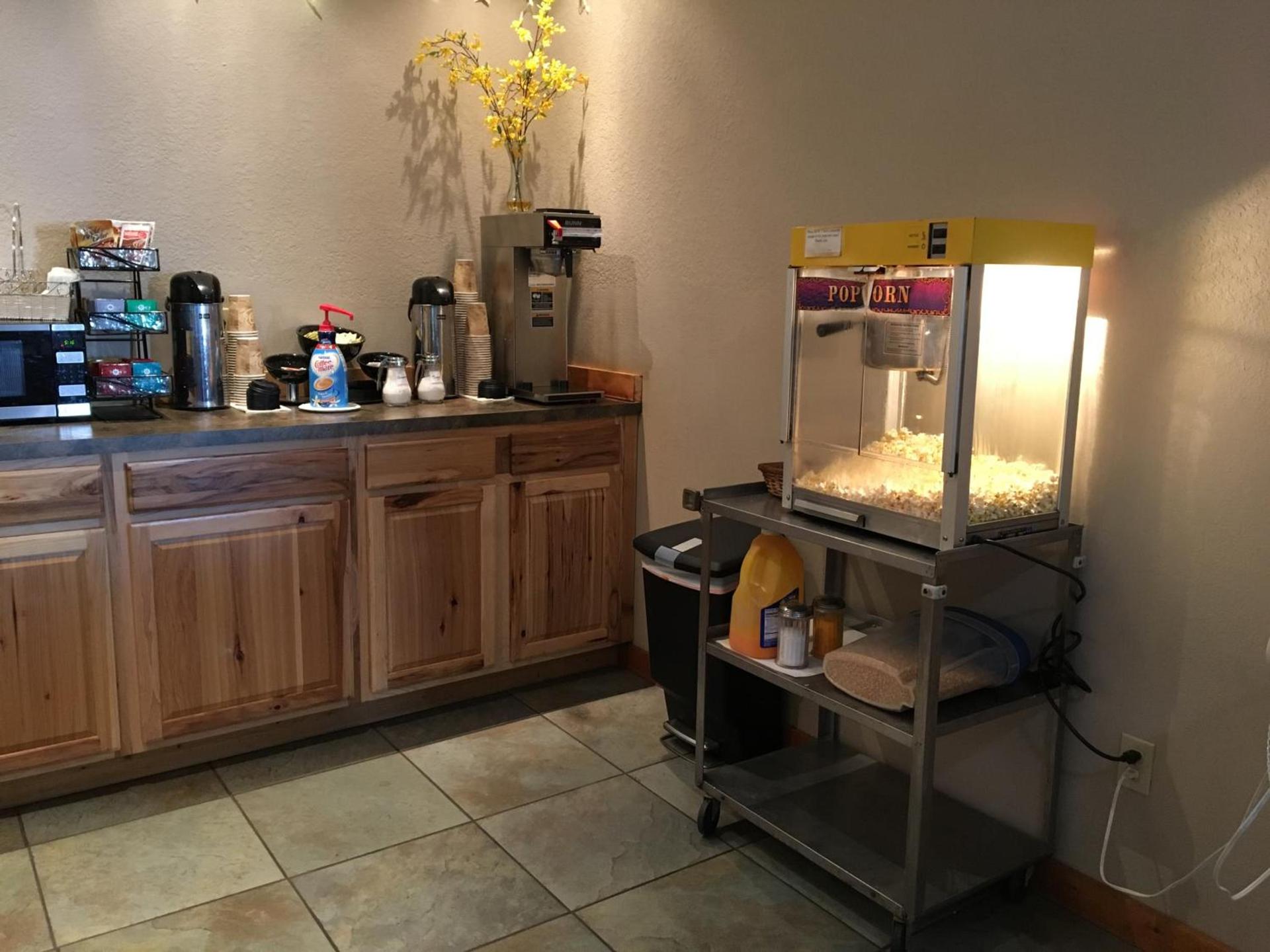 Timber Lodge Inn photo 39