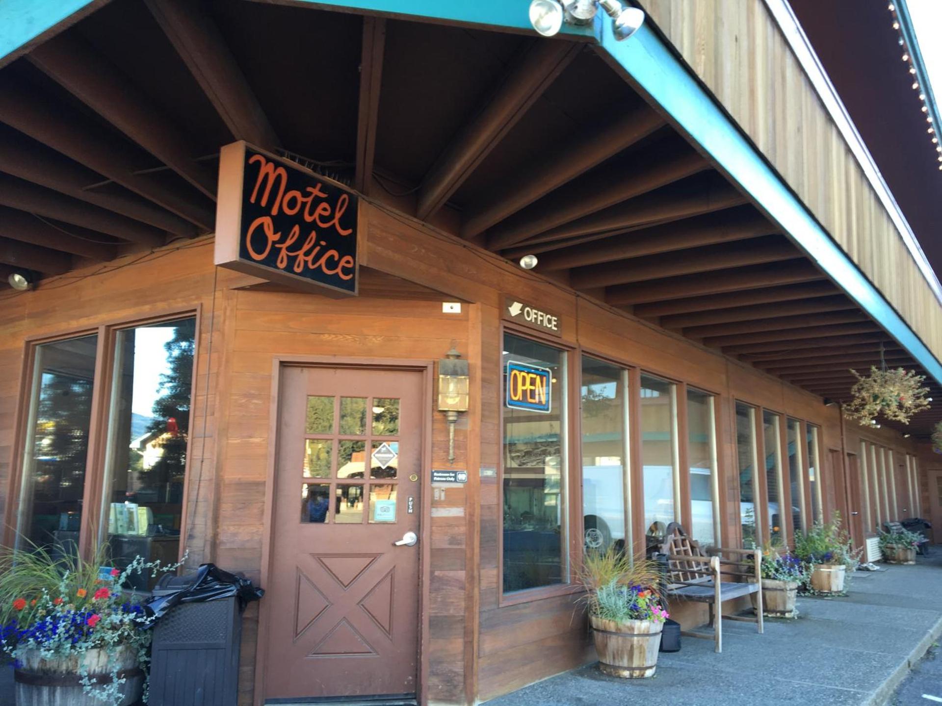 Timber Lodge Inn — hotel in Cle Elum