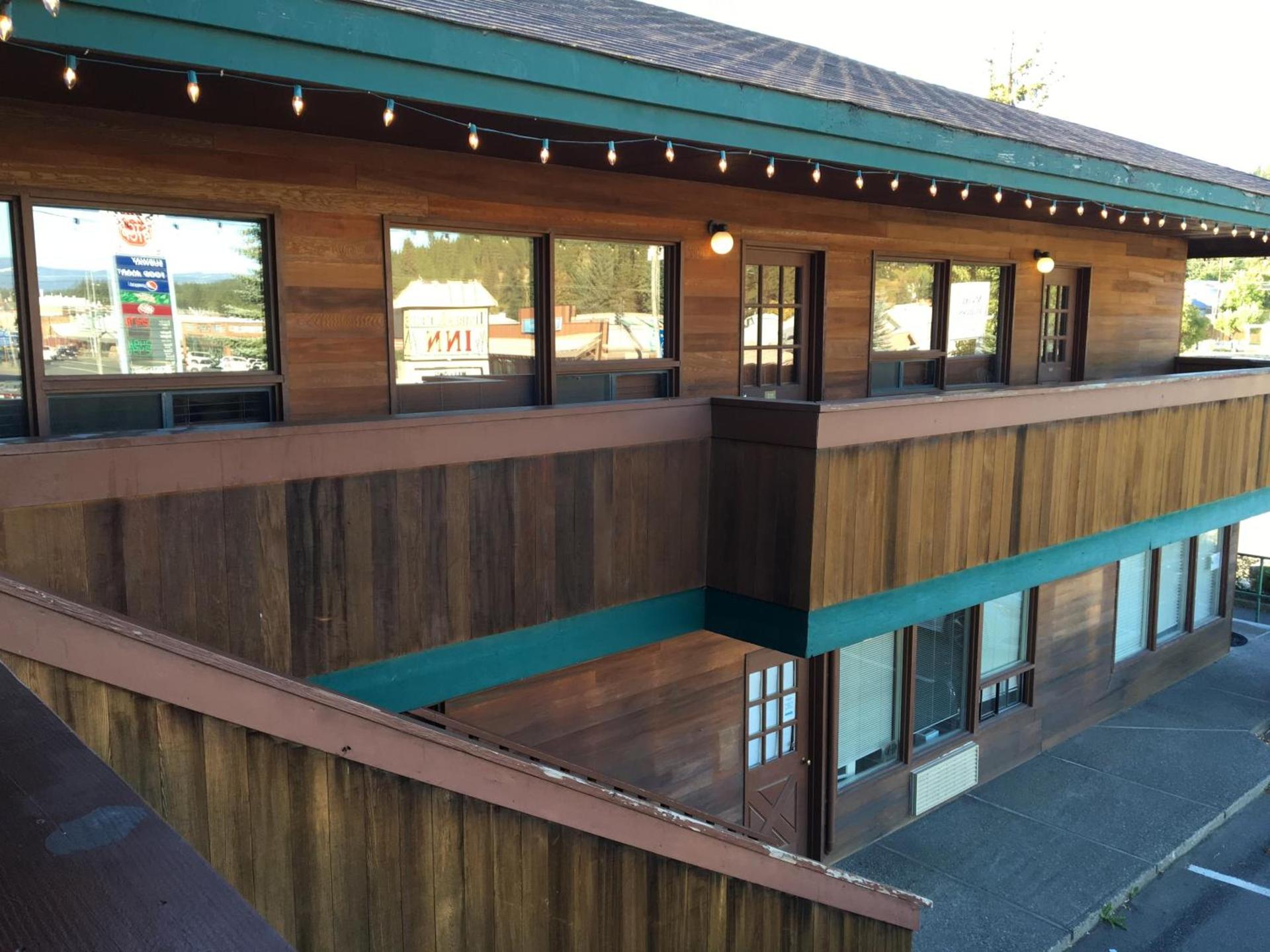 Timber Lodge Inn photo 4