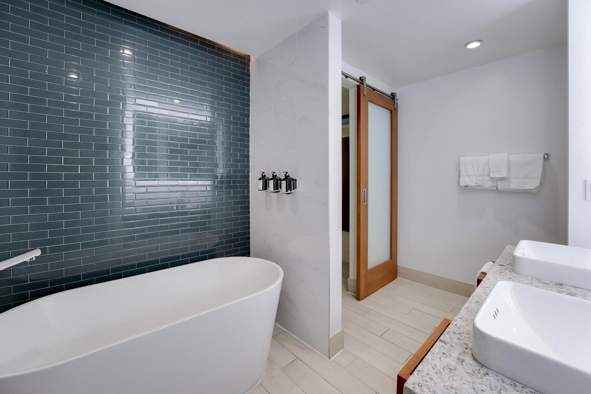 CIRC Hotel By Hosteeva photo 15