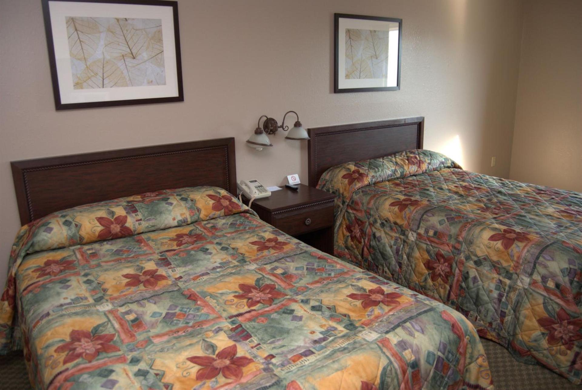 Commodore Resort photo 38