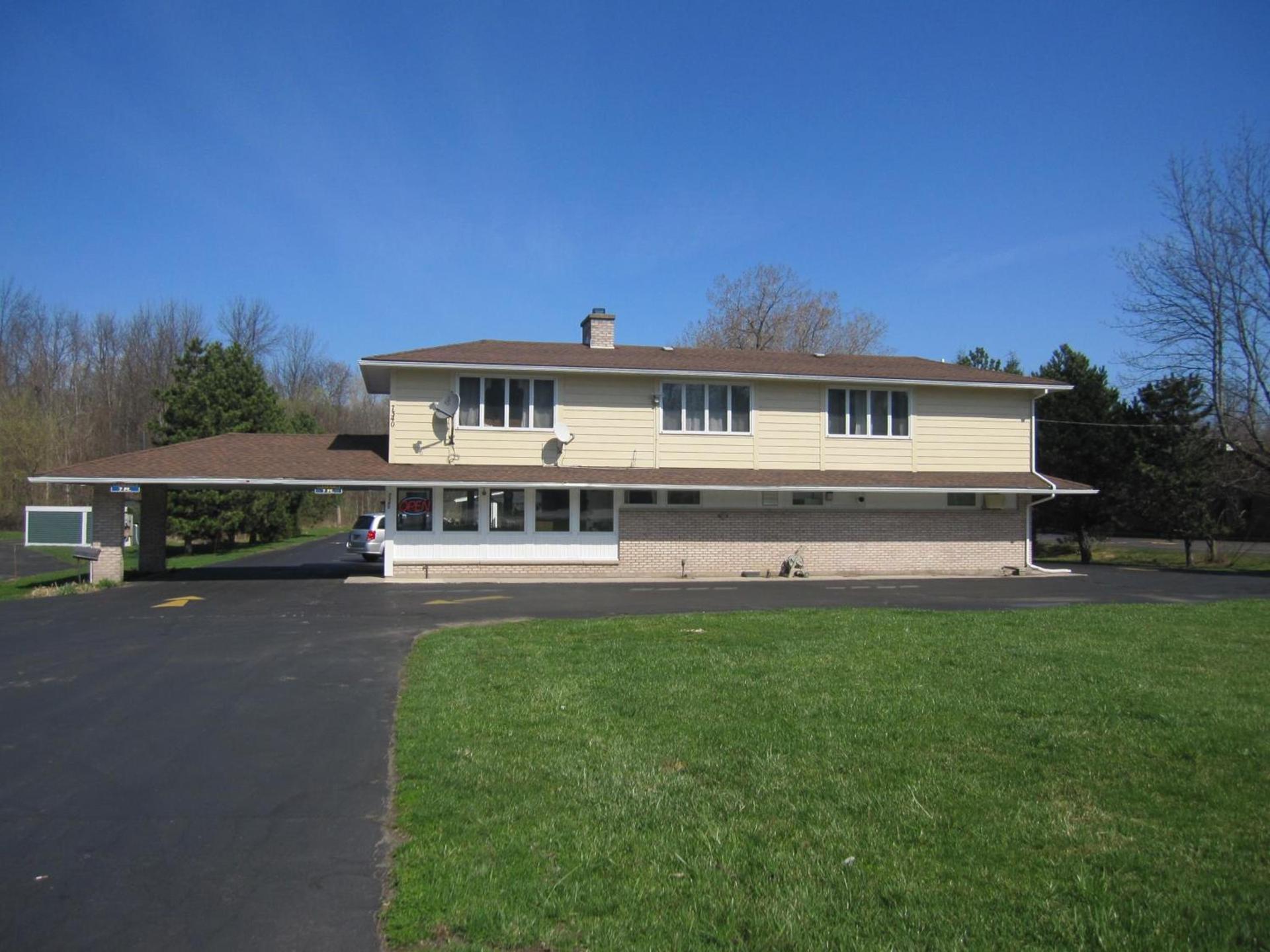 Budget Inn Fairport photo 1