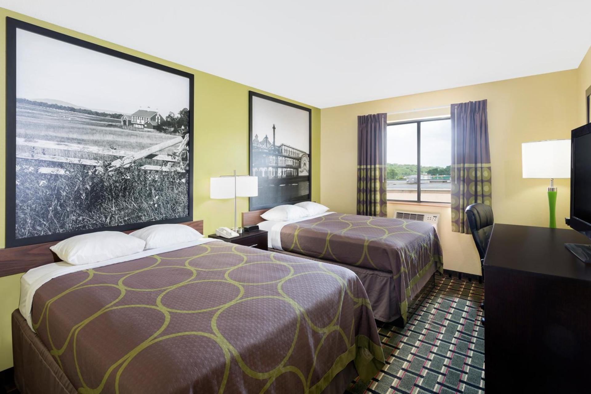 Super 8 by Wyndham Marietta photo 6