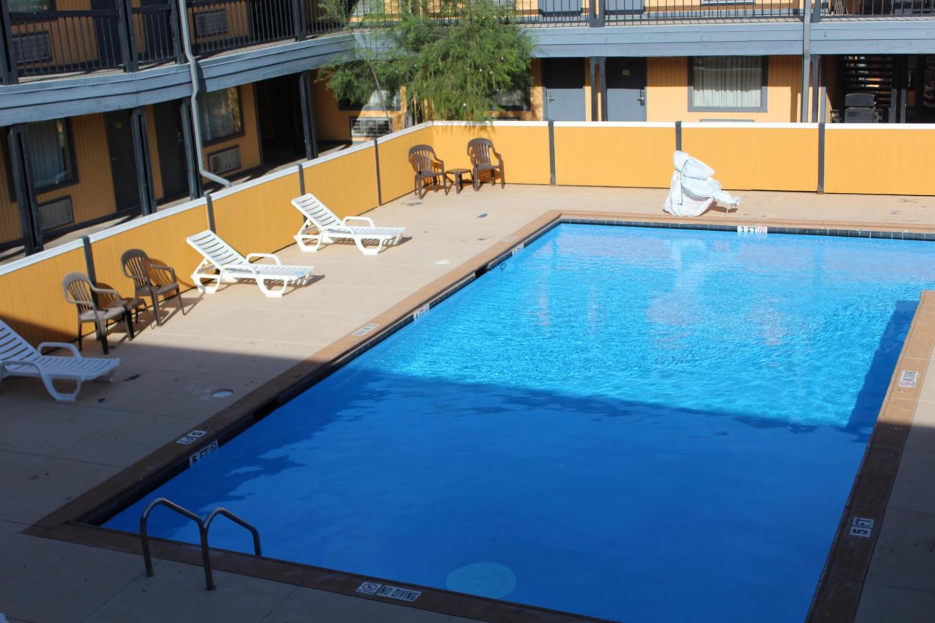 The Executive Inn & Suites photo 23