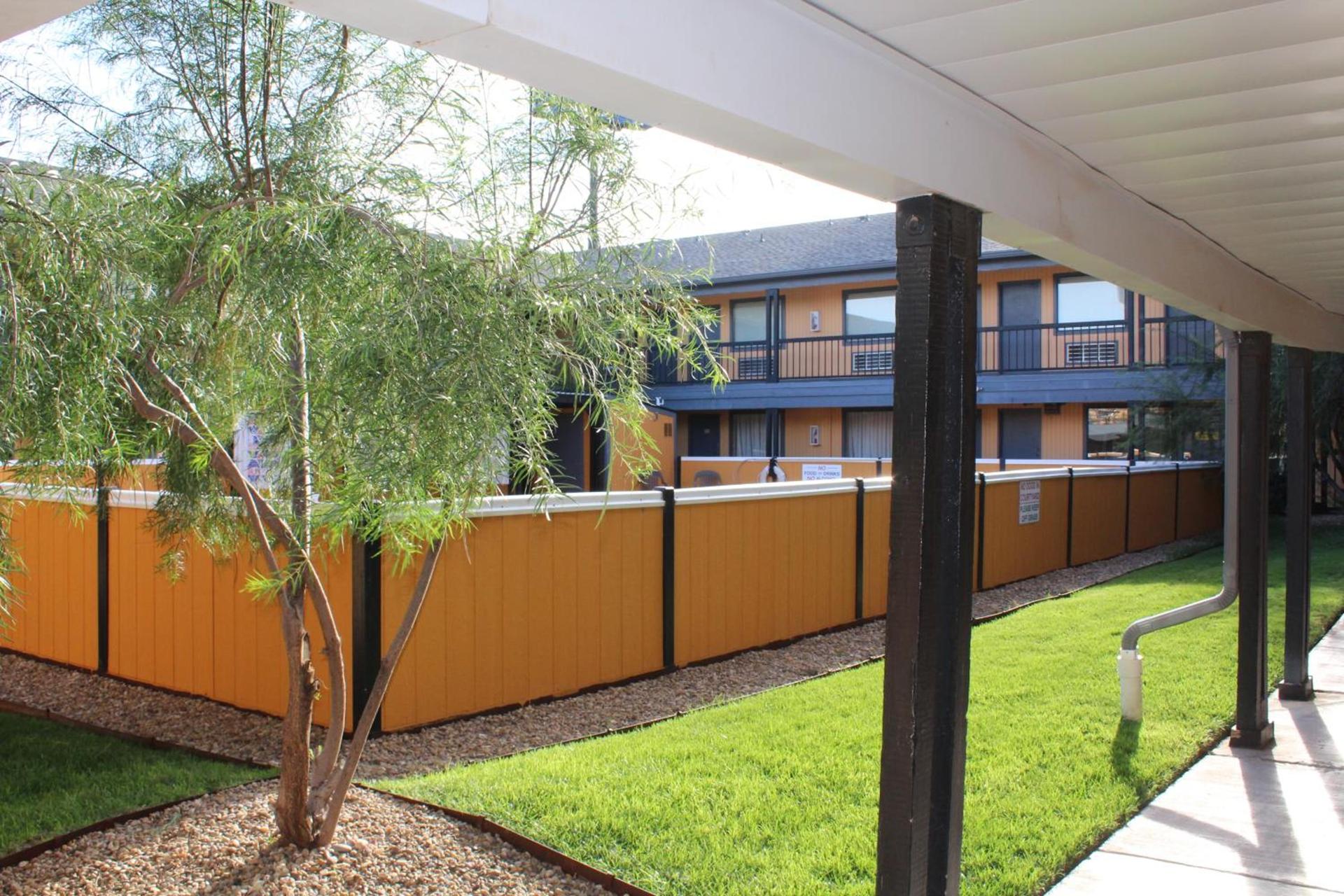 The Executive Inn & Suites photo 29