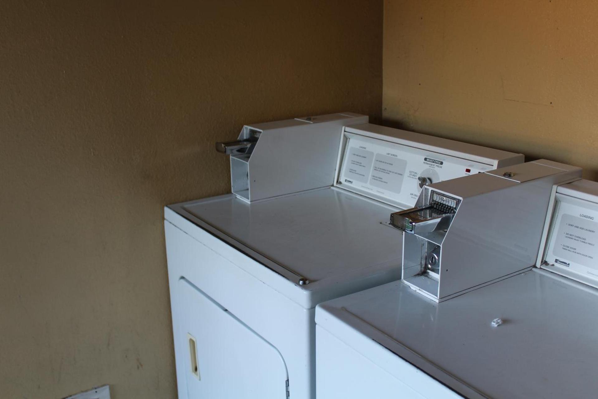 The Executive Inn & Suites photo 30