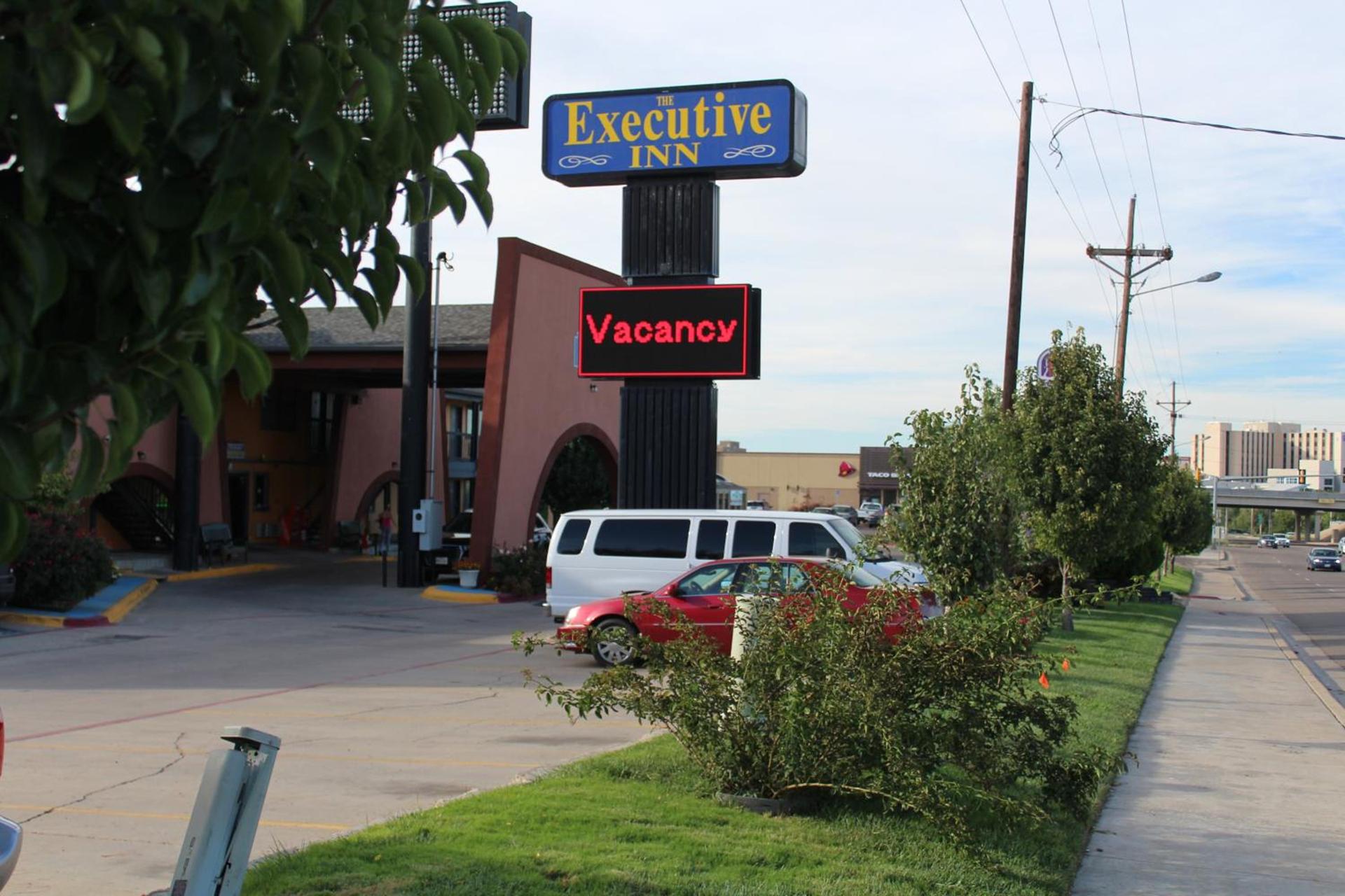 The Executive Inn & Suites photo 35