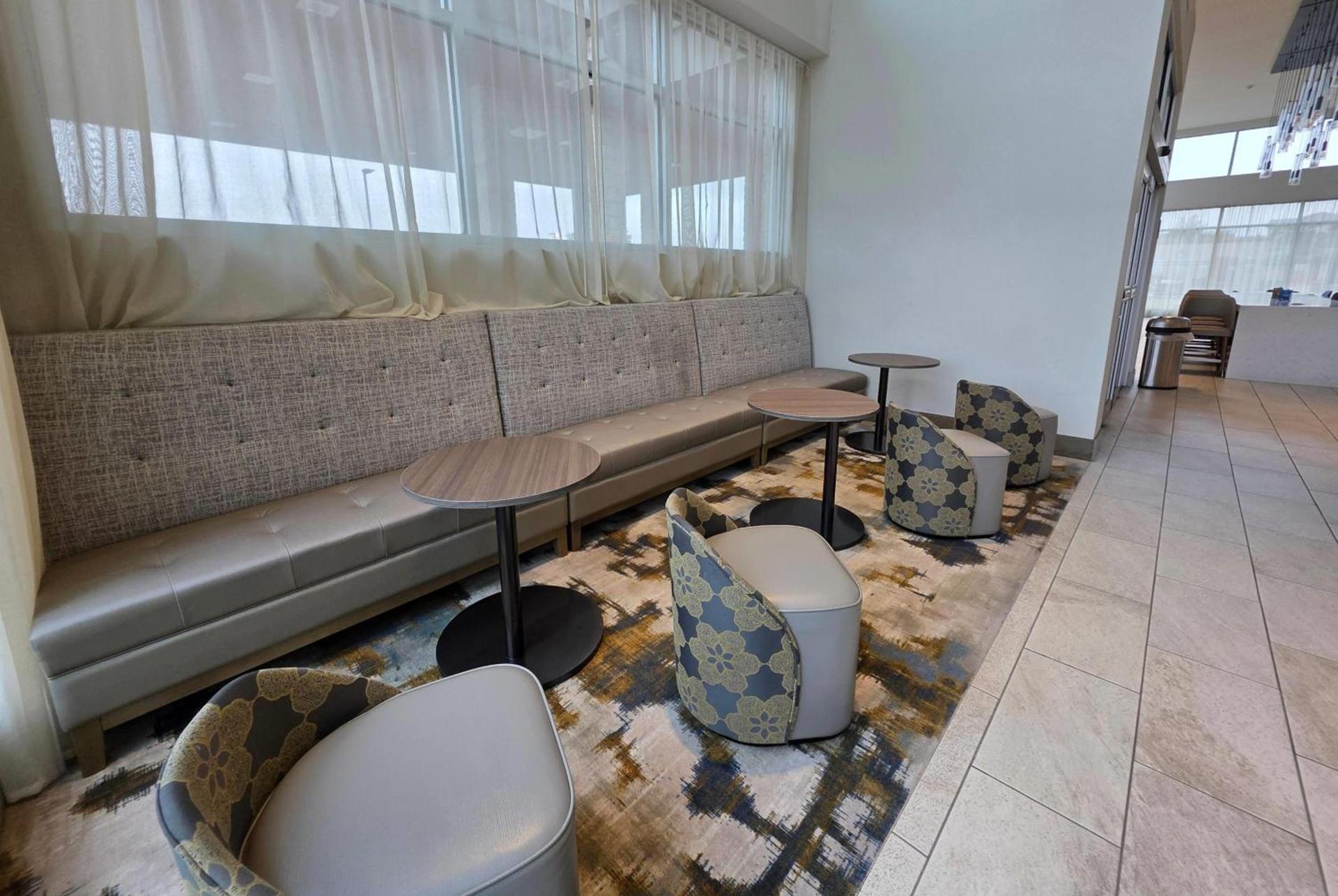 Hawthorn Extended Stay Austin North - Round Rock photo 31