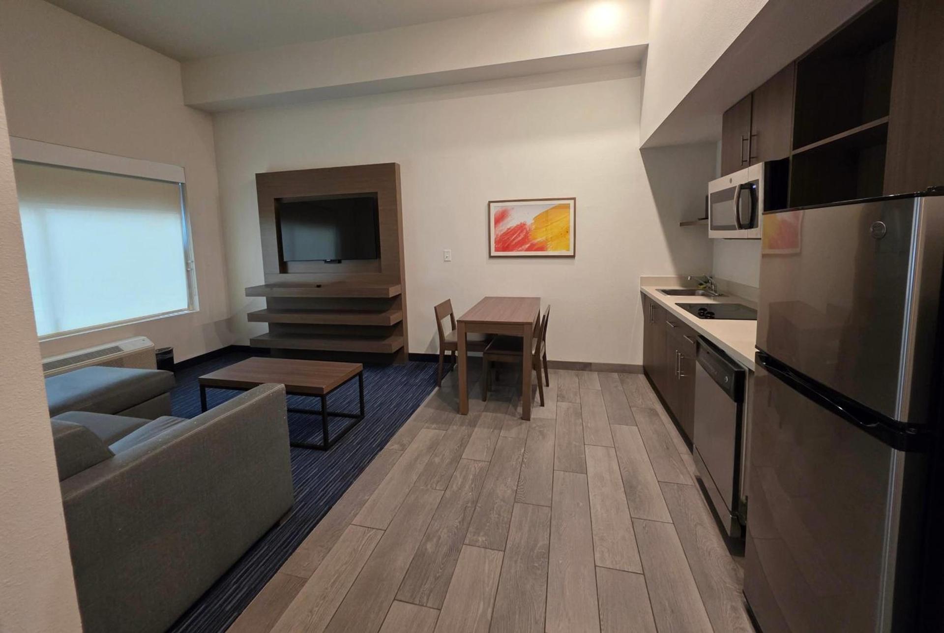 Hawthorn Extended Stay Austin North - Round Rock photo 28