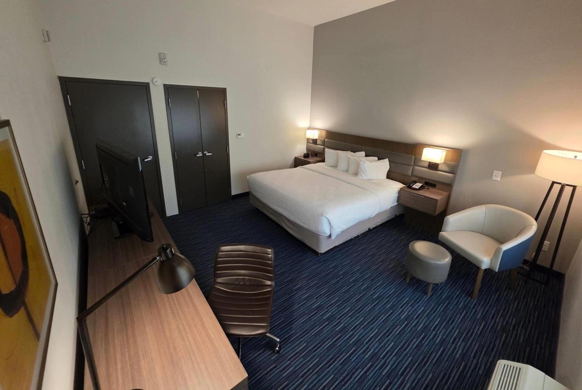 Hawthorn Extended Stay Austin North - Round Rock photo 26
