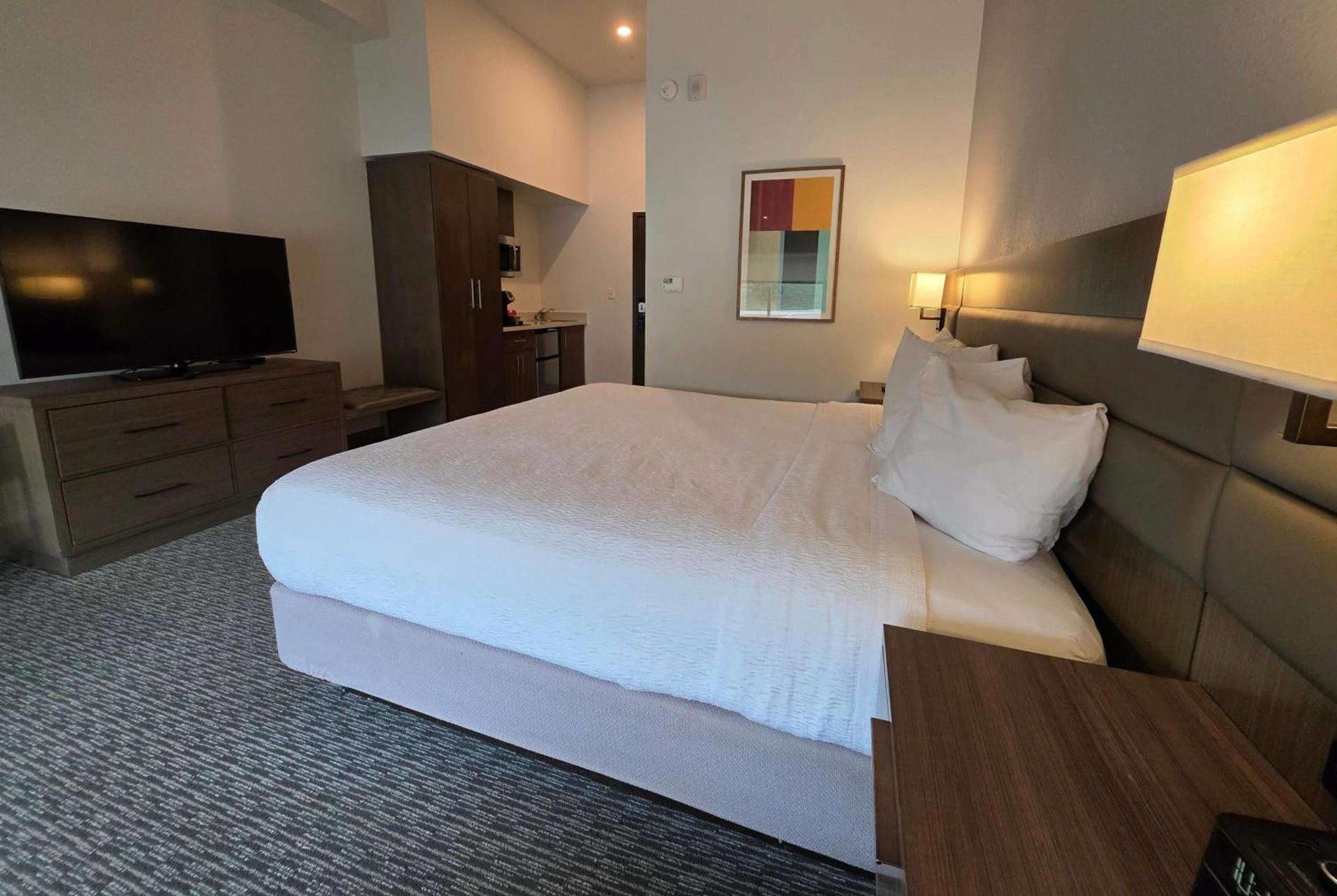 Hawthorn Extended Stay Austin North - Round Rock photo 22