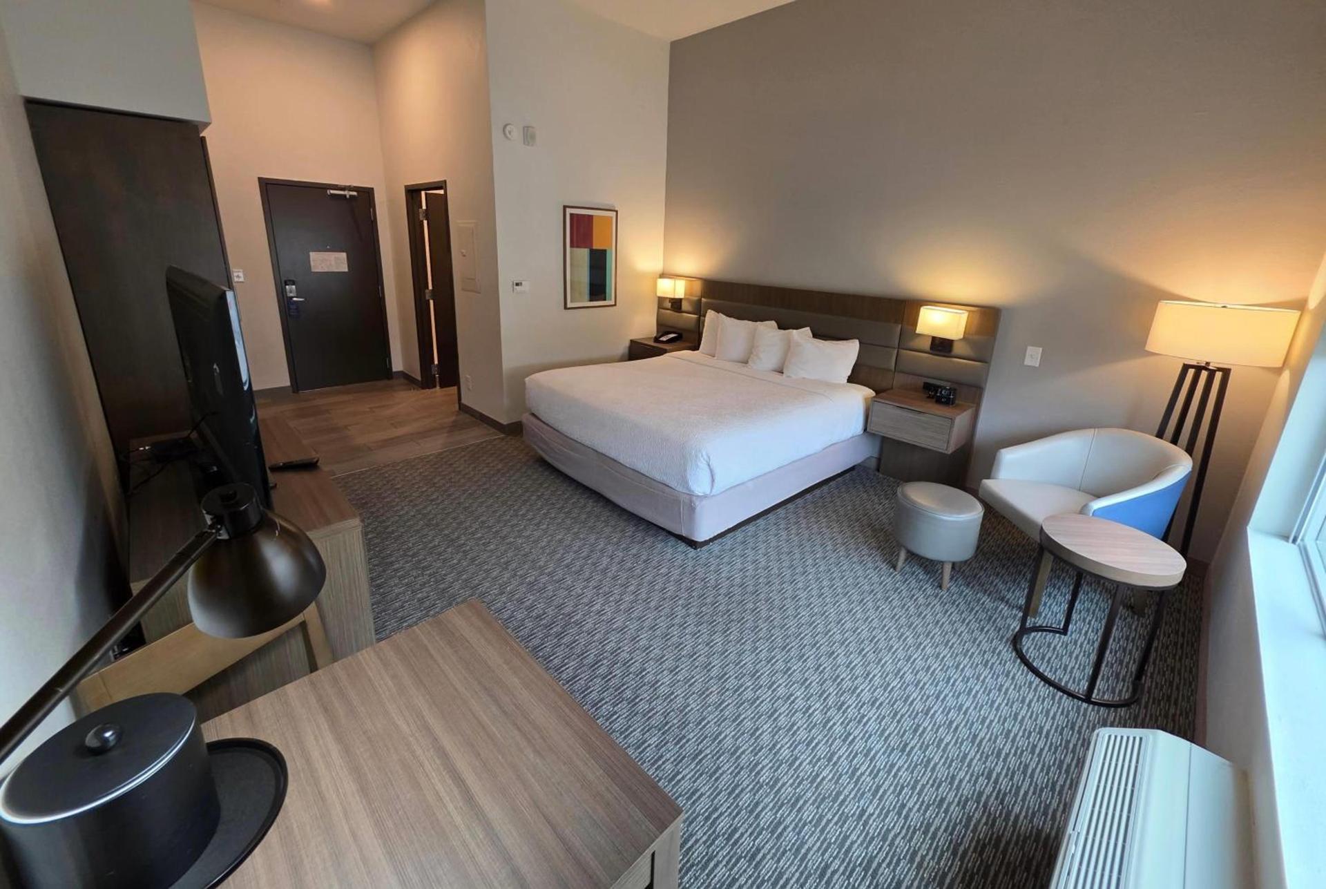 Hawthorn Extended Stay Austin North - Round Rock photo 35